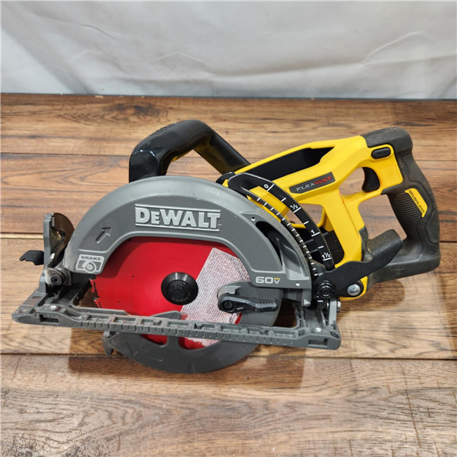 AS-IS FLEXVOLT 60V MAX Cordless Brushless 7-1/4 in. Wormdrive Style Circular Saw (Tool Only)