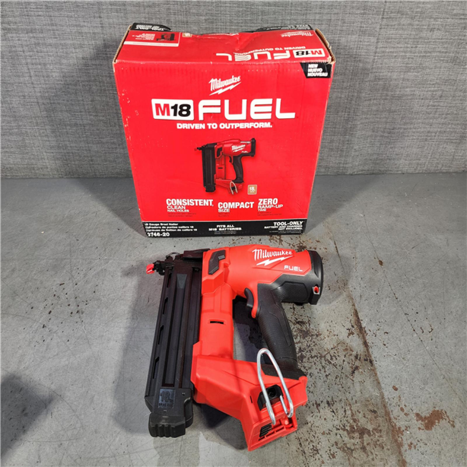 HOUSTON LOCATION - AS-IS (APPEARS LIKE NEW) Milwaukee M18 Fuel 18V Brushless 18-Gauge Brad Nailer 2746-20 (Bare Tool)