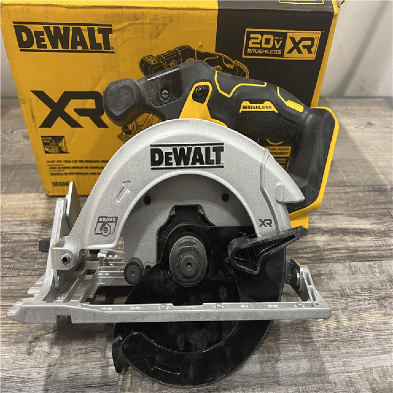 AS-IS DeWALT DCS565B 20V Max Brushless 6.5   Cordless Circular Saw