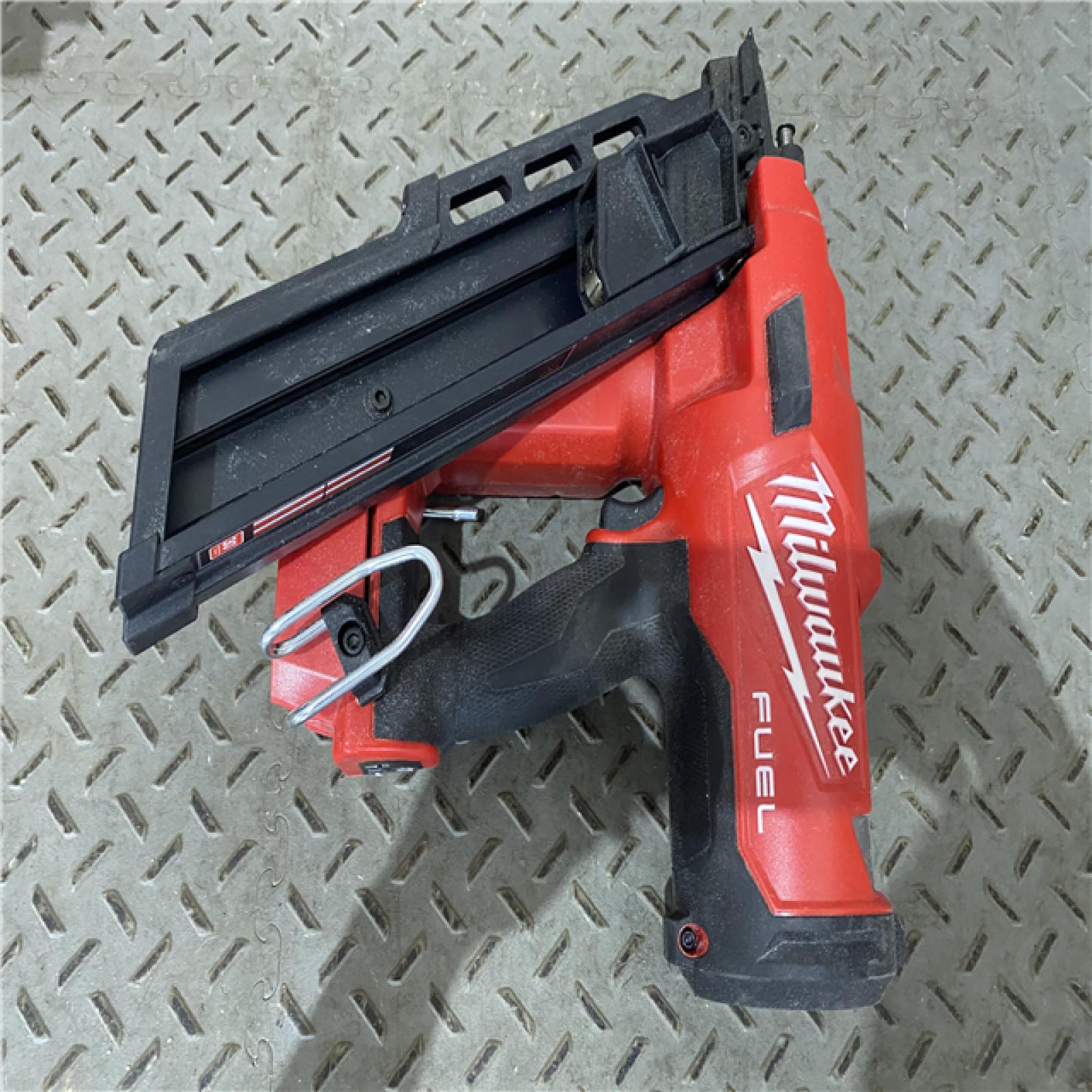 Houston location AS-IS MILWAUKEE M18 FUEL 3-1/2 in. 18-Volt 30-Degree Lithium-Ion Brushless Cordless Framing Nailer (Tool-Only)