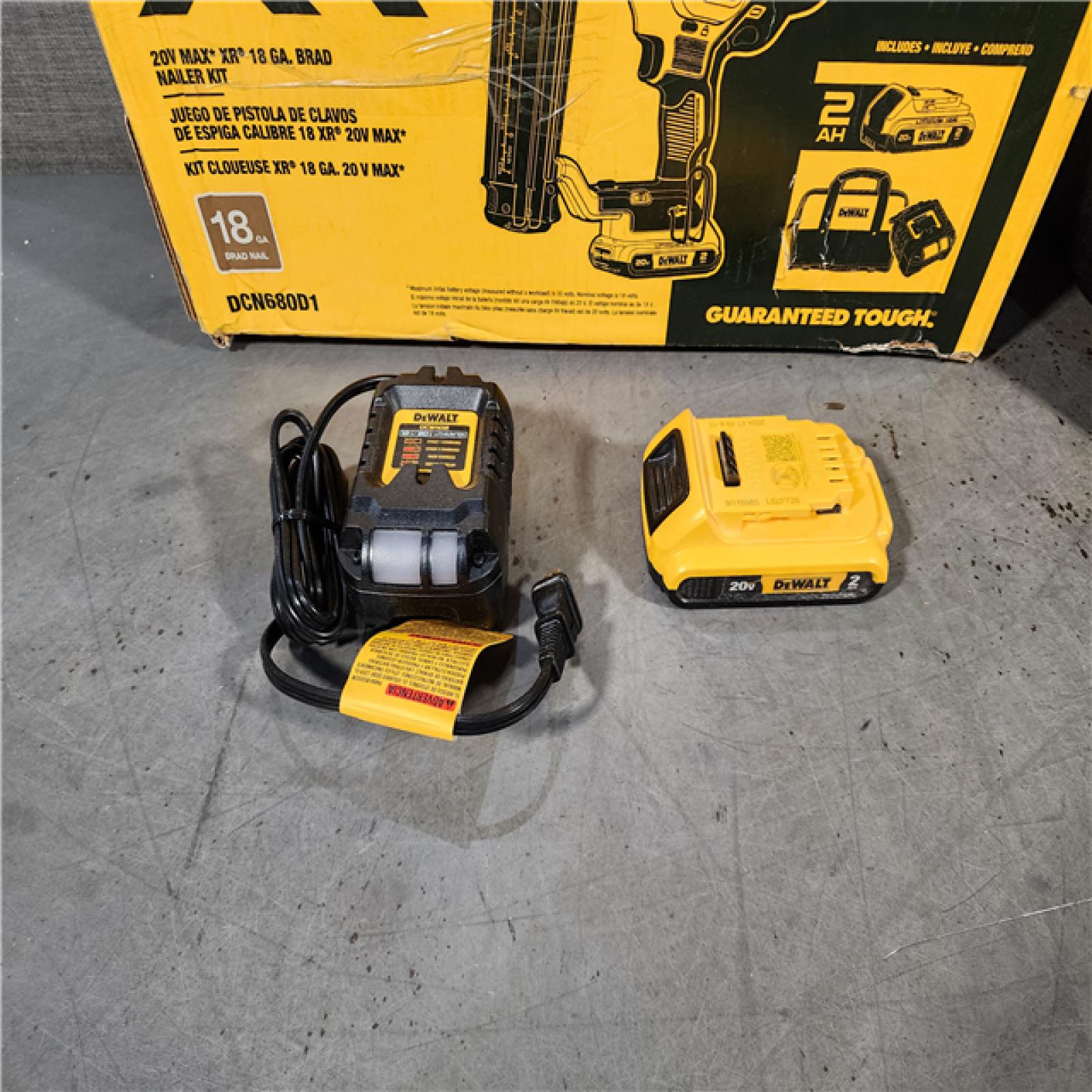 HOUSTON LOCATION - AS-IS DEWALT 20V MAX XR 18 Gauge Brad Nailer Kit