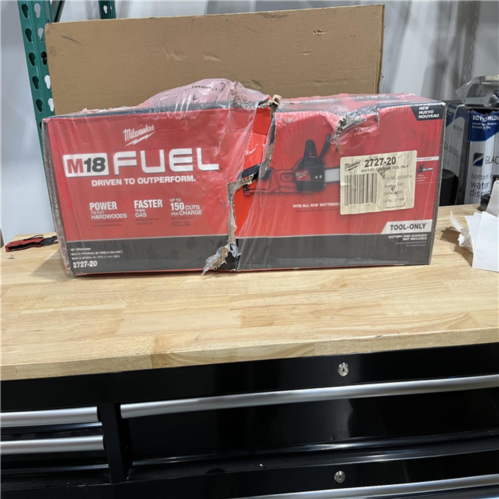 Milwaukee M18 FUEL 16 18V Li-Ion Brushless Cordless Chainsaw Tool-Only