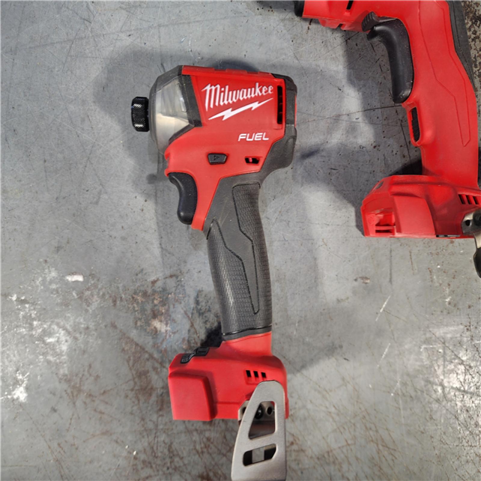 HOUSTON LOCATION - AS-IS MILWAUKEE 4 TOOL COMBO KIT W/ (2) BATTERY & CHARGER