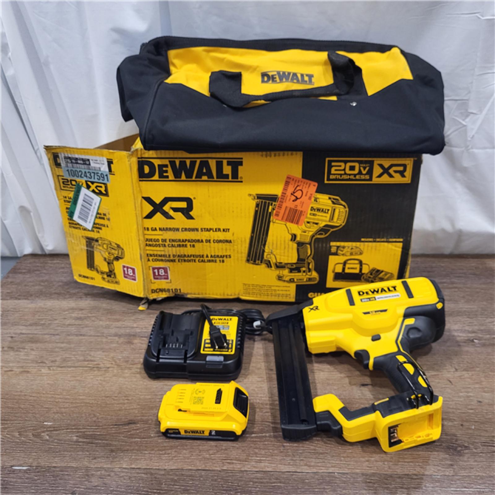 AS-IS  DEWALT DCN681D1 20V 18Ga Stapler Kit