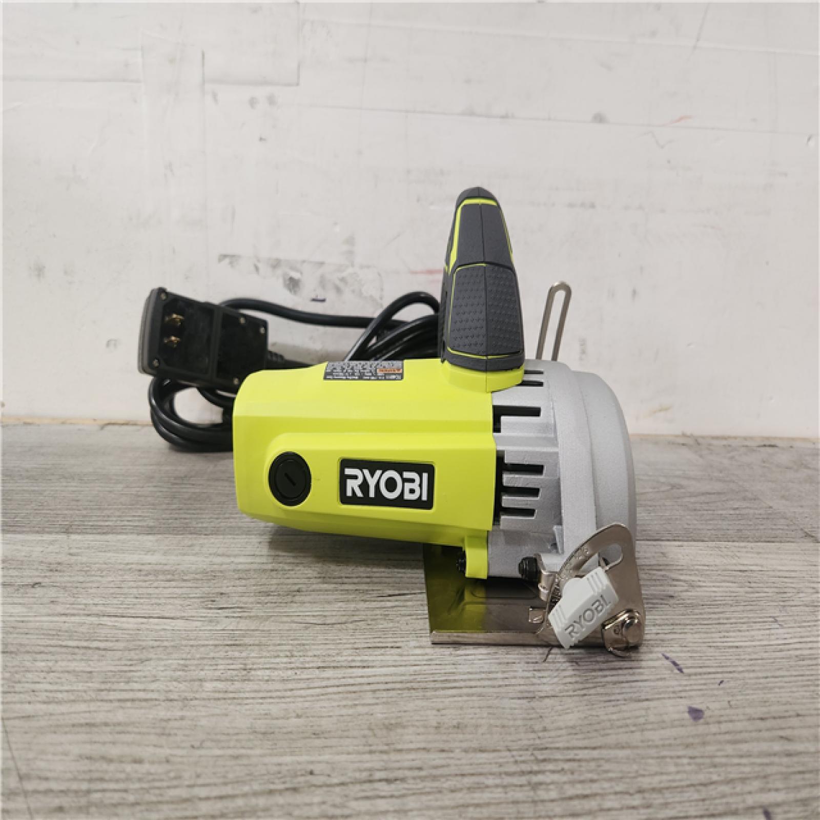 Phoenix Location RYOBI 12 -Amps 4 in. Blade Corded Wet Tile Saw