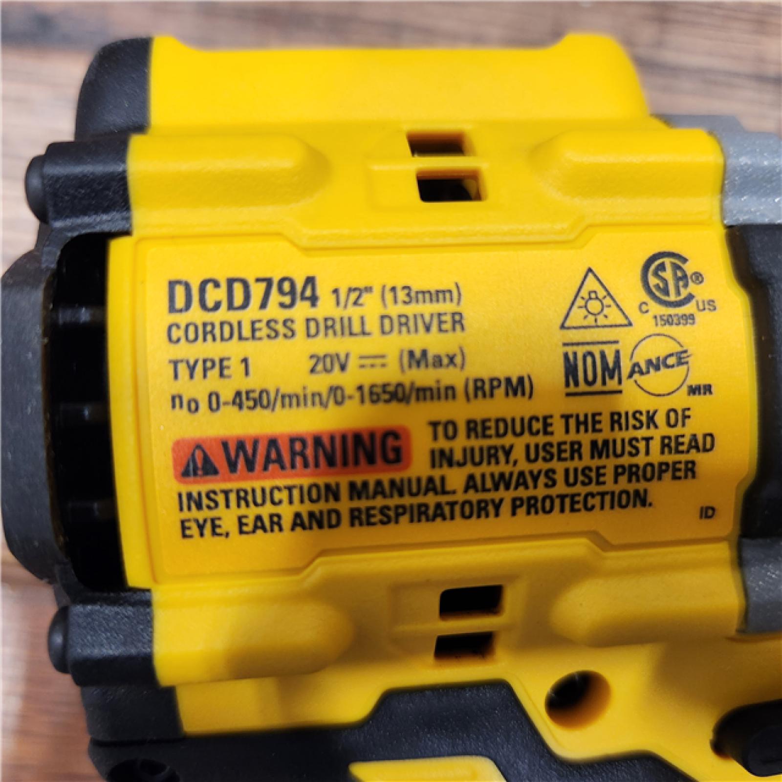 AS-IS DeWalt ATOMIC COMPACT SERIESâ„¢ 20V MAX* Brushless Cordless 1/2 in. Drill/Driver