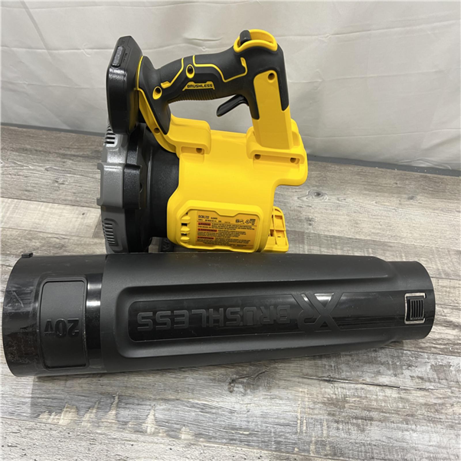 AS-IS DeWalt Brushless Cordless Battery Powered Handheld Leaf Blower KIT