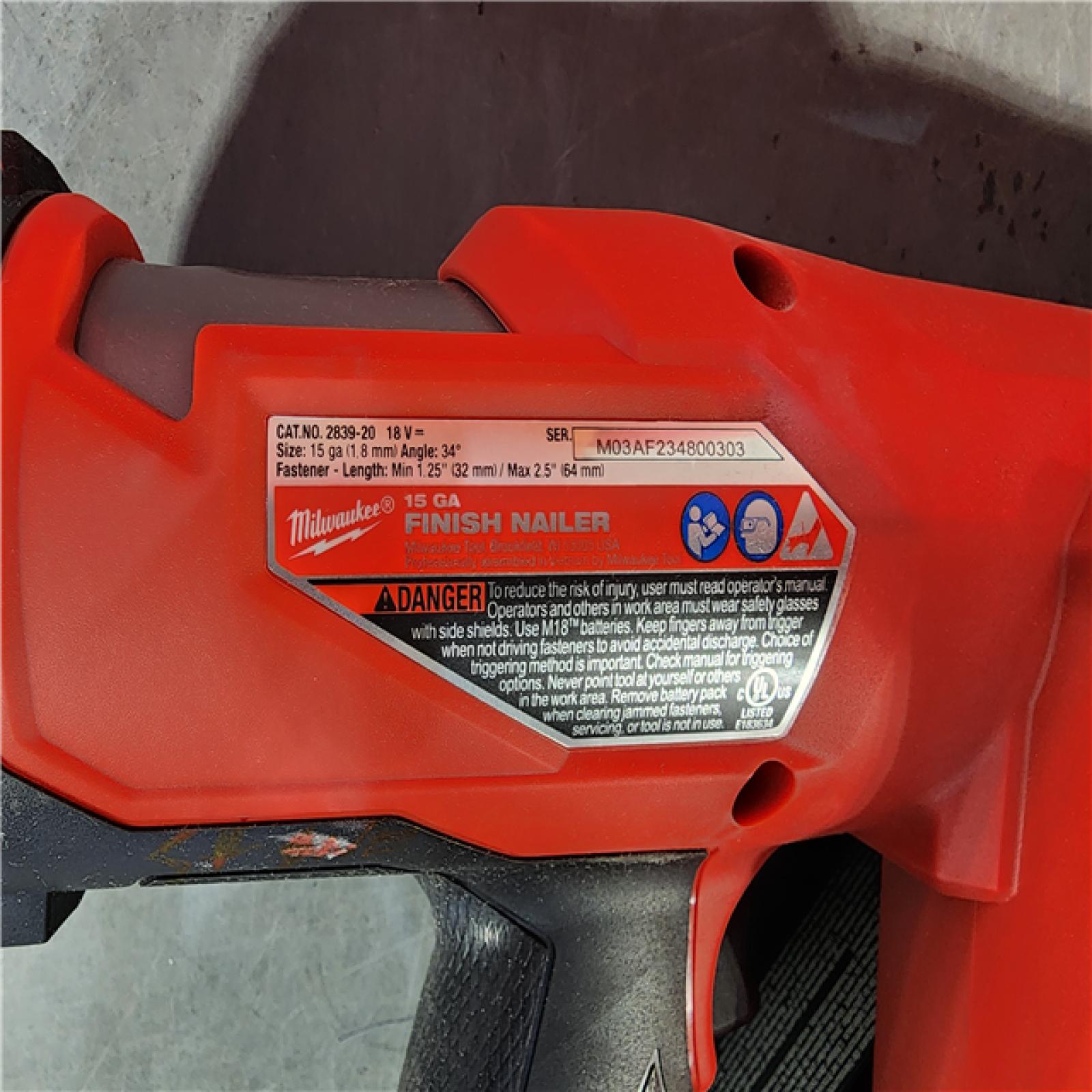 HOUSTON LOCATION - AS-IS Milwaukee 2839-20 M18 FUEL 15 Ga. 18 Volt Brushless Angled Finish Nailer (TOOL ONLY)