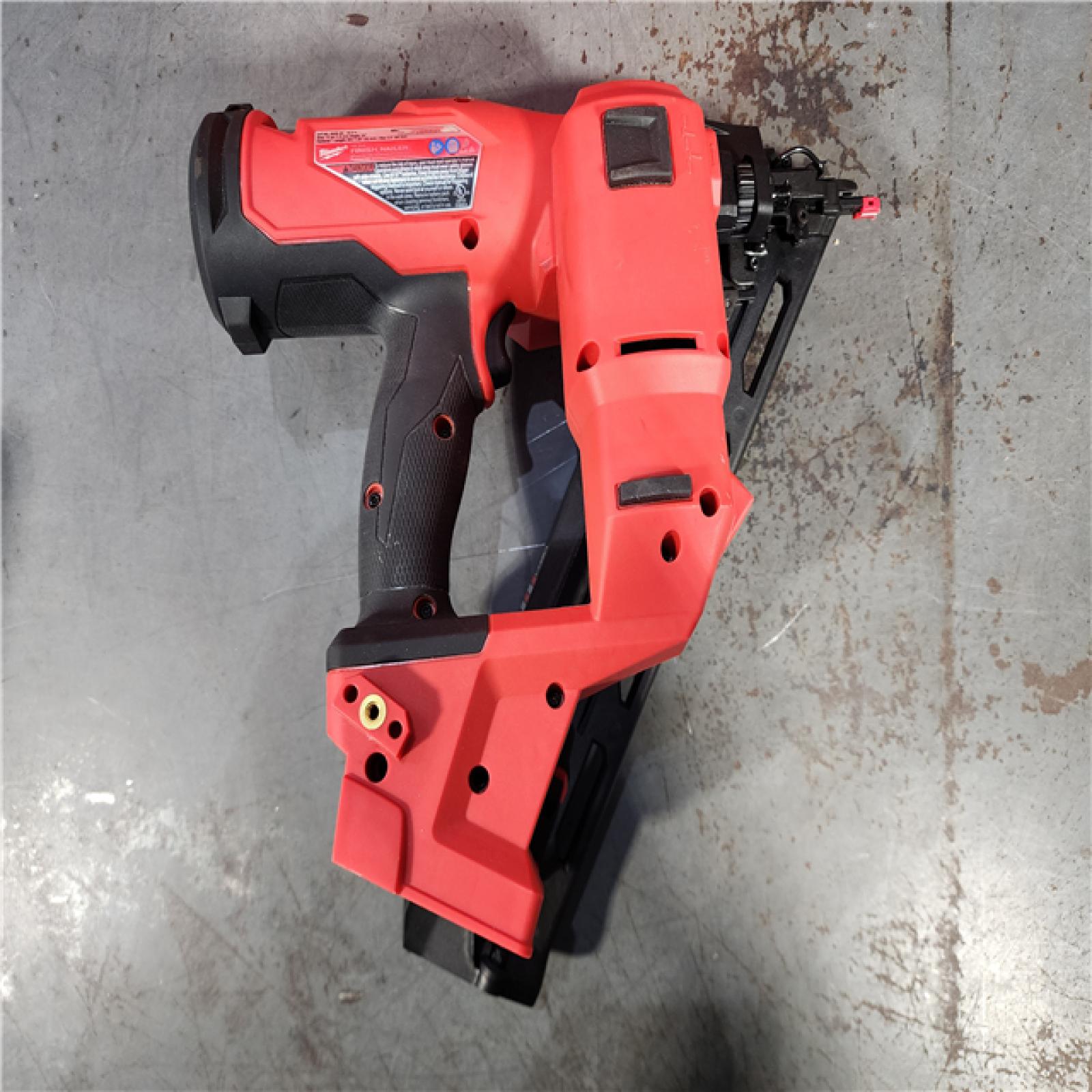 HOUSTON LOCATION - AS-IS Milwaukee 2839-20 M18 FUEL 15 Ga. 18 Volt Brushless Angled Finish Nailer (TOOL ONLY)