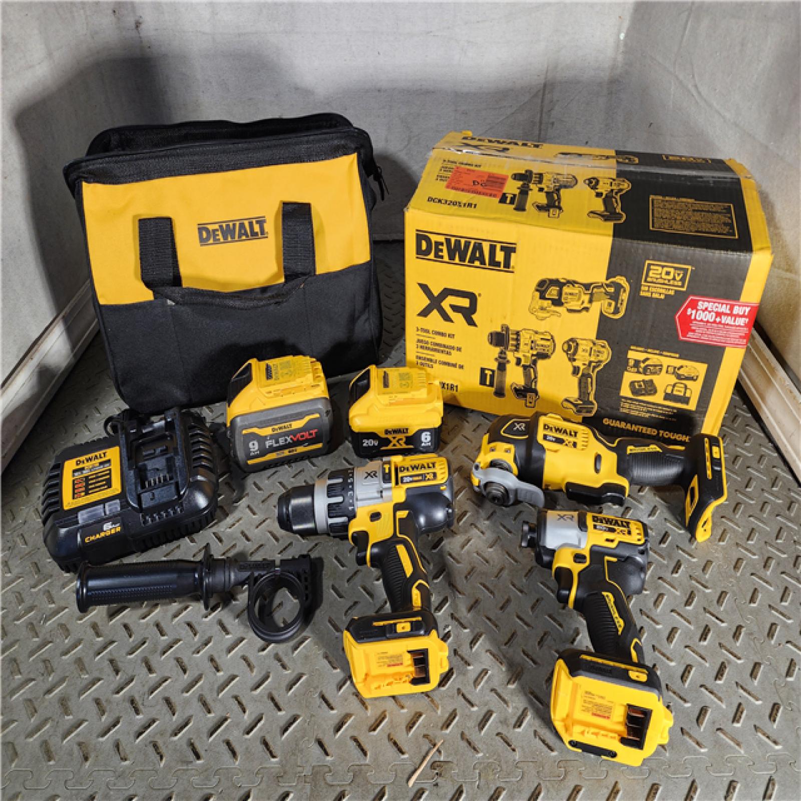 HOUSTON LOCATION - AS-IS (APPEARS LIKE NEW) DEWALT 20-Volt Lithium-Ion Cordless 3-Tool Combo Kit with FLEXVOLT 9 Ah and 20V 6 Ah Batteries and Charger