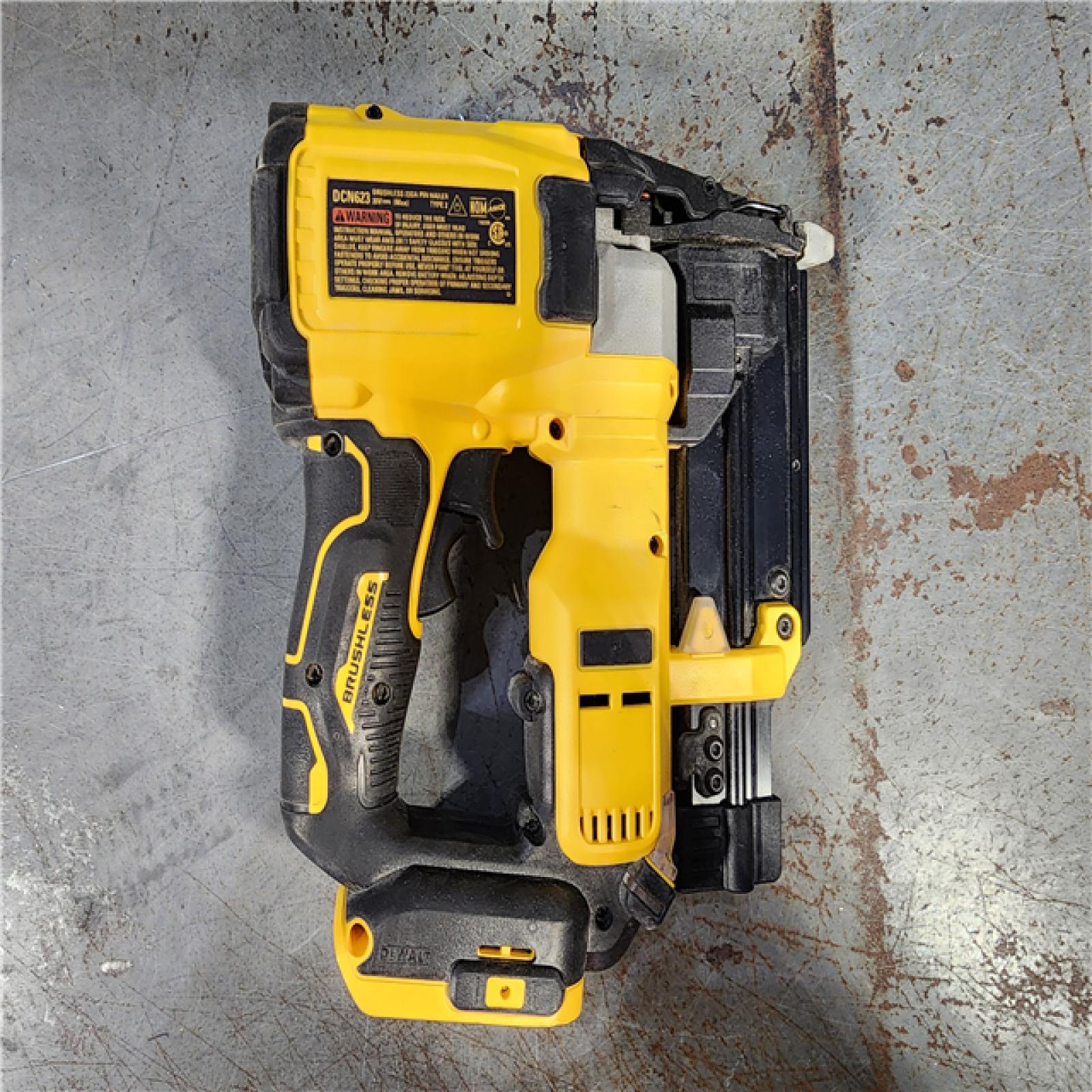 HOUSTON LOCATION - AS-IS DEWALT ATOMIC 20V MAX Lithium Ion Cordless 23 Gauge Pin Nailer Kit with 2.0Ah Battery and Charger