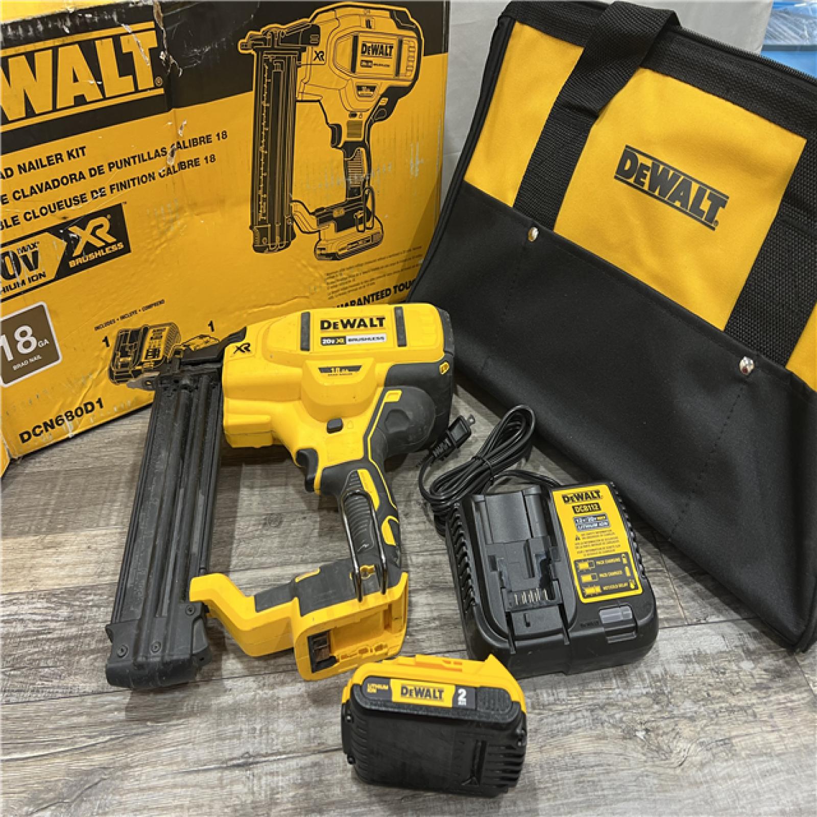 AS-IS DEWALT 20V MAX XR 18 Gauge Brad Nailer Kit