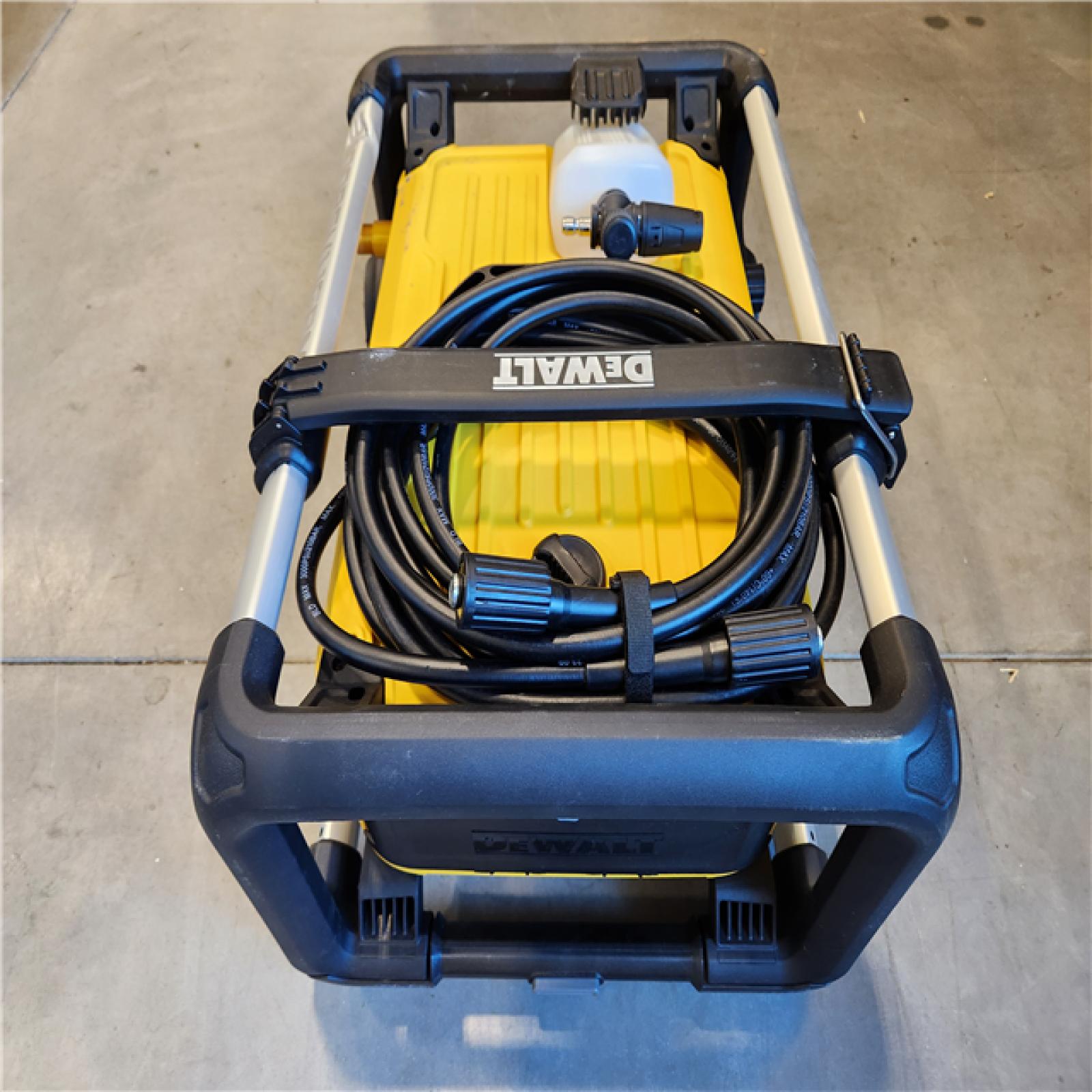 AS-IS DEWALT 3000 PSI 15 Amp Electric Pressure Washer with Internal Equipment Storage