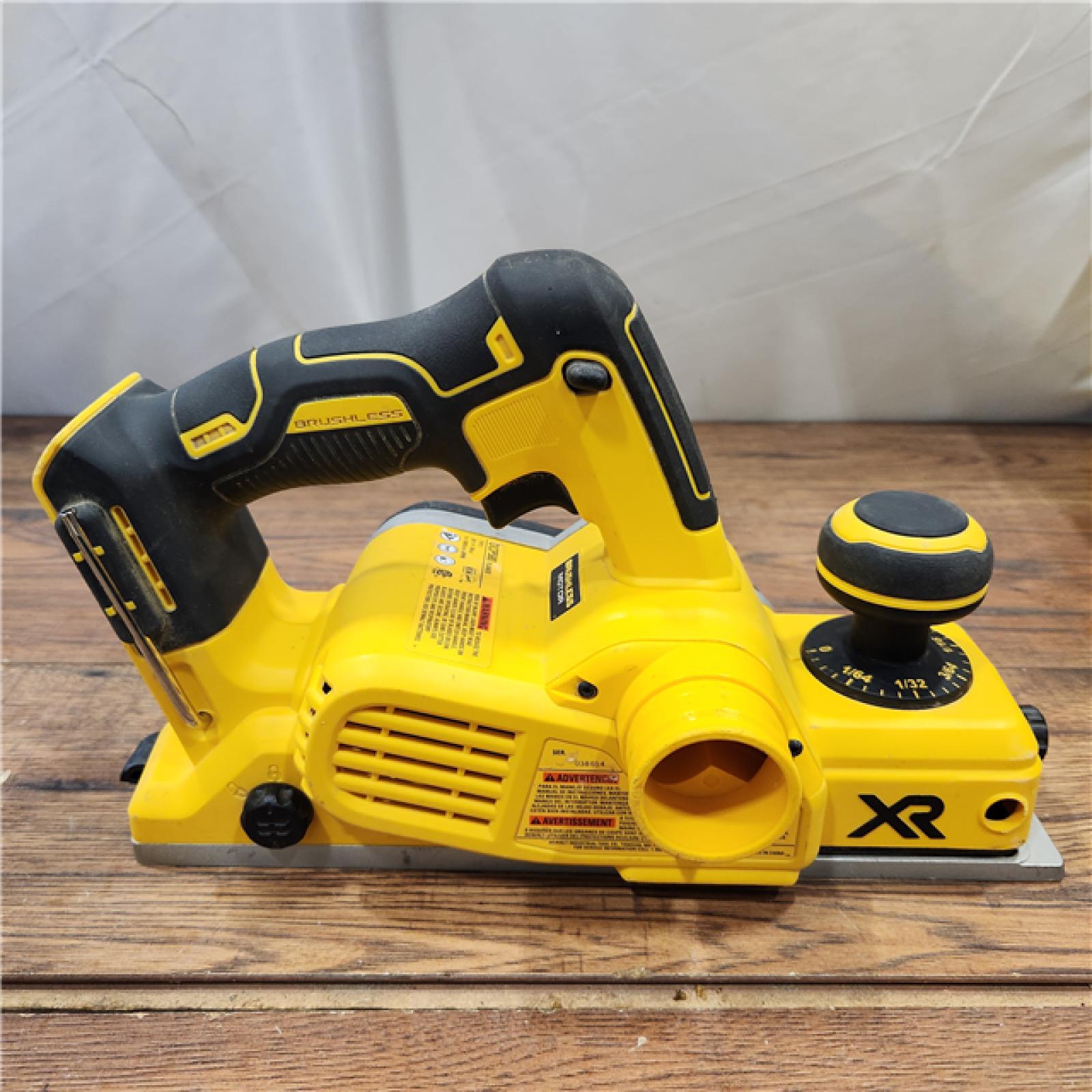 AS-IS DEWALT 20-Volt MAX XR Lithium-Ion Cordless Brushless 3-1/4 in. Planer (Tool-Only)