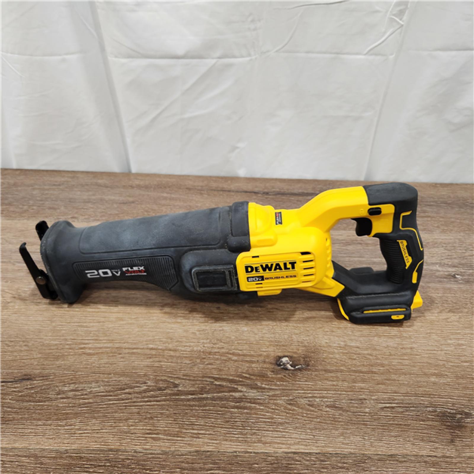 AS-IS DeWalt 20V MAX FLEXVOLT ADVANTAGE Cordless Brushless Reciprocating Saw Tool Only