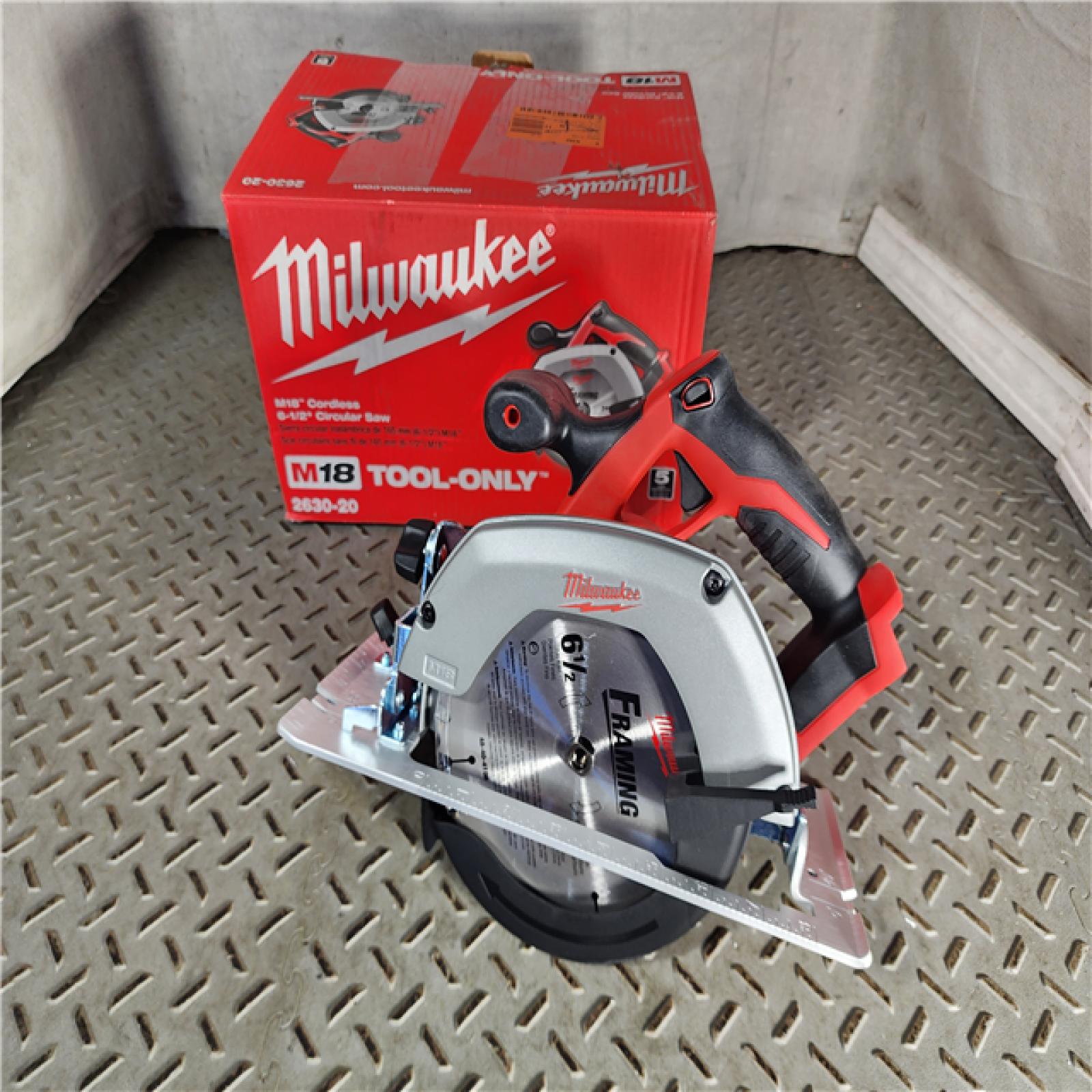 HOUSTON LOCATION - AS-IS (APPEARS LIKE NEW) Milwaukee M18 6 1/2 Circular Saw (Tool Only)