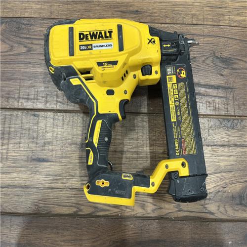 AS-IS DEWALT 20V MAX XR 18 Gauge Brad Nailer Kit ( TOOL ONLY )