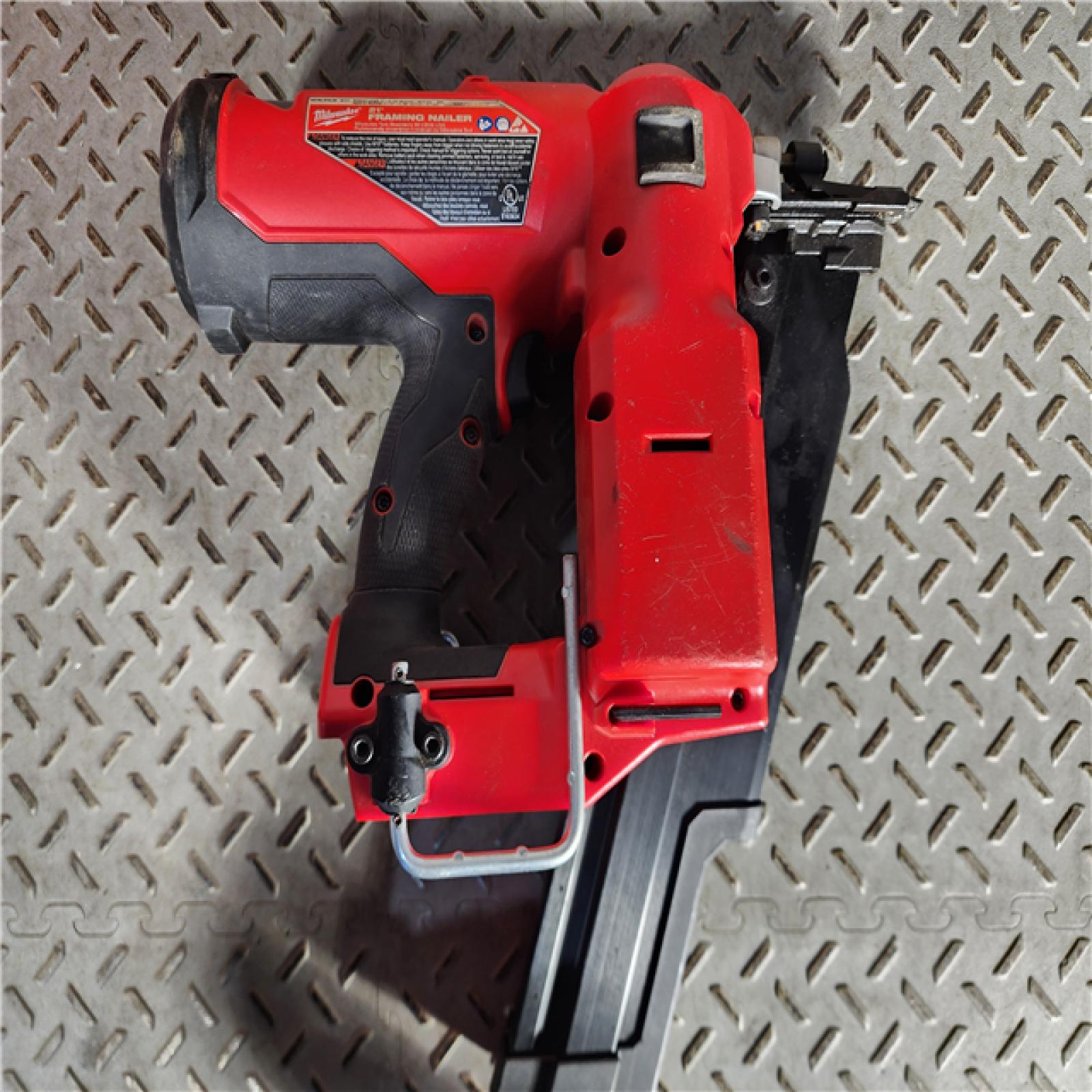 HOUSTON LOCATION - AS-IS Milwaukee 2744-20 M18 FUEL 21-Degree Cordless Framing Nailer (Tool Only)