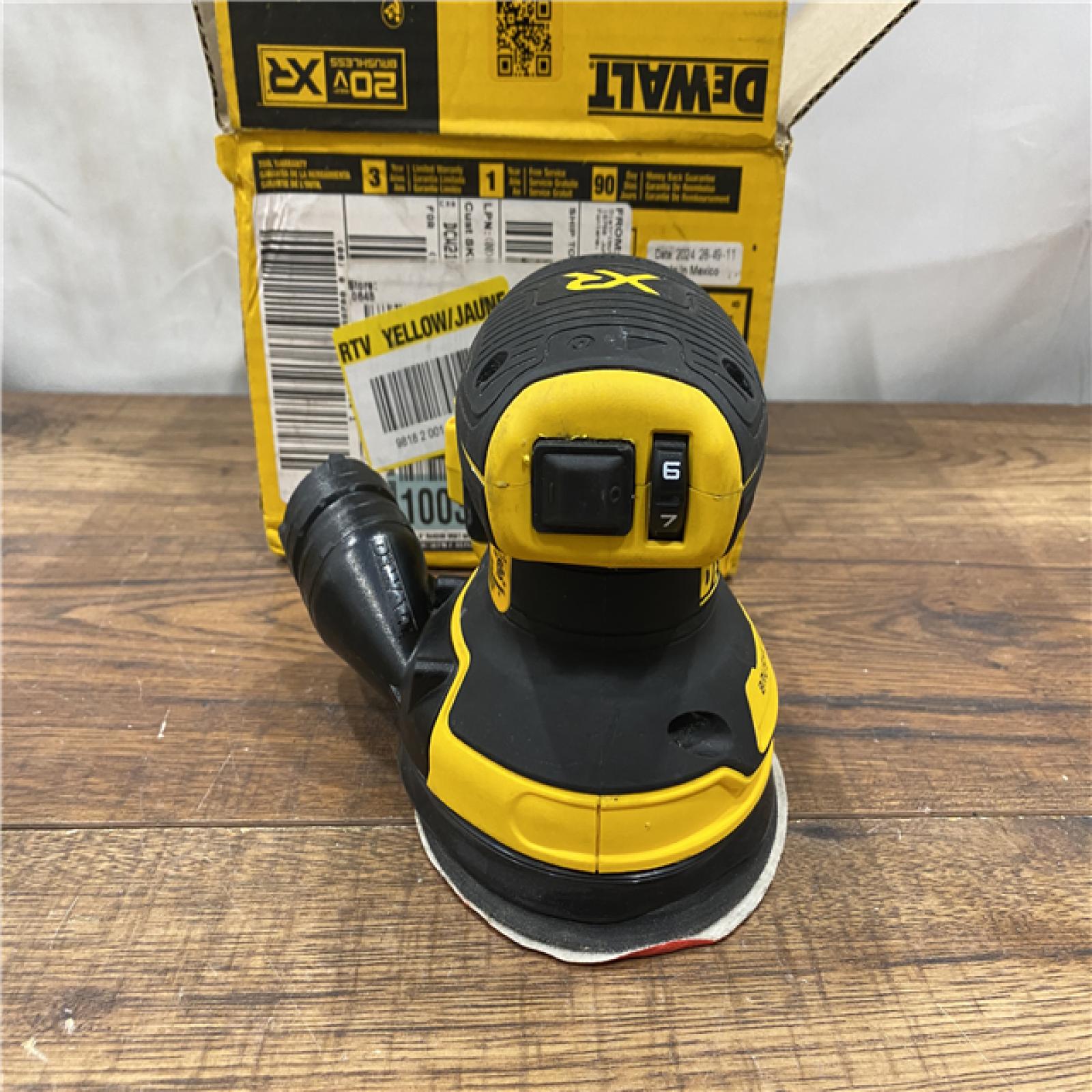 AS IS DEWALT 20V MAX XR Cordless Brushless 5 in. Random Orbital Sander (Tool Only)