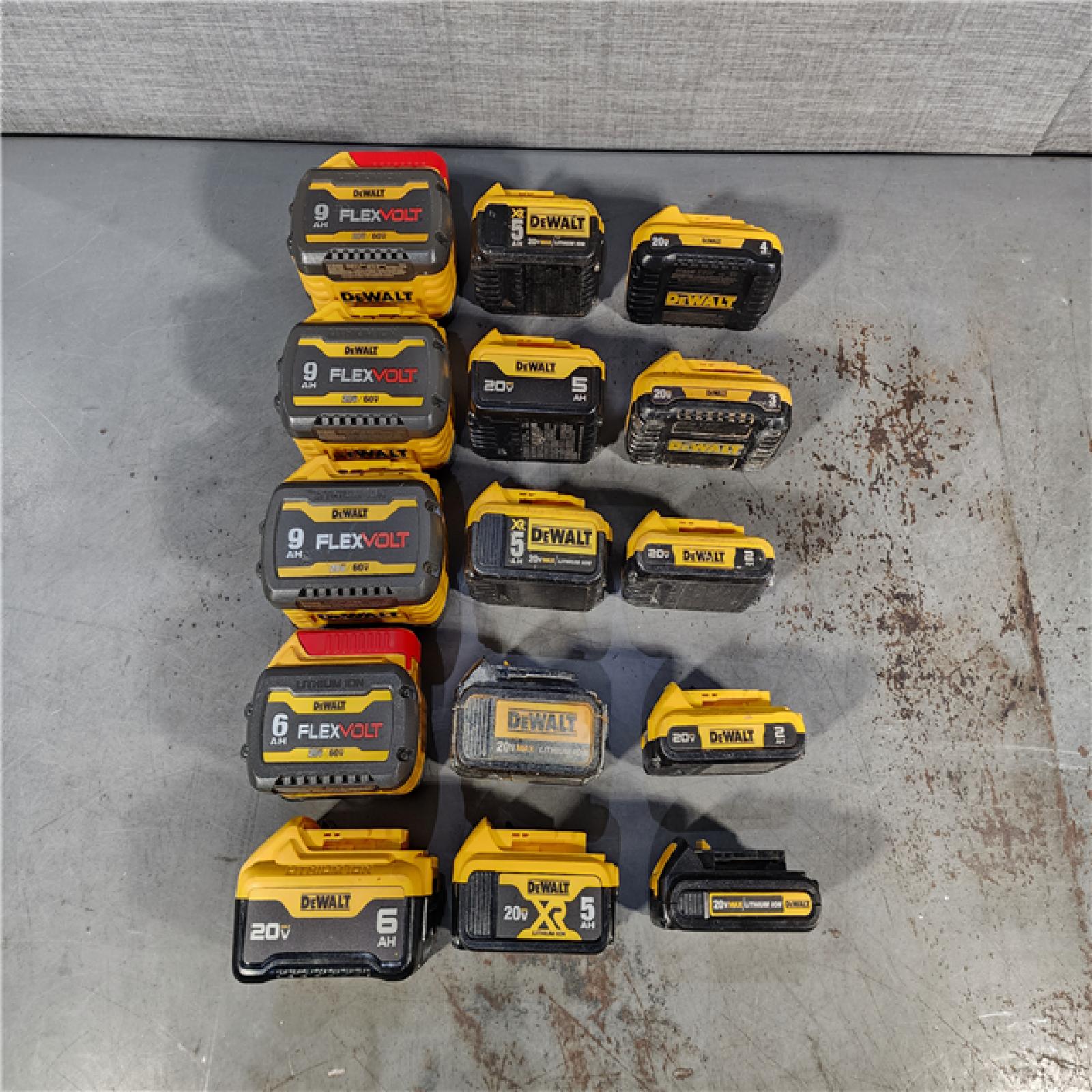 HOUSTON LOCATION - AS-IS DEWALT BATTERY PACK QTY - 15