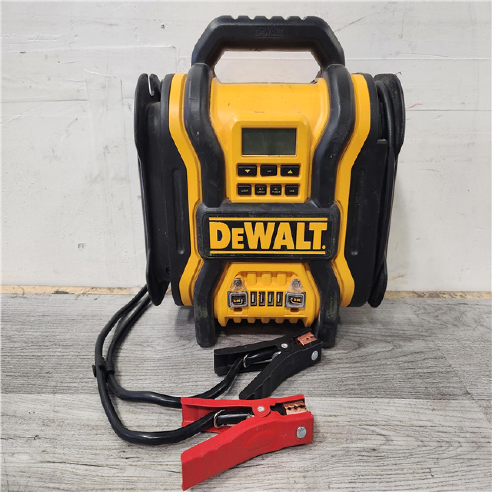 Phoenix Location DEWALT Portable Power 2000 Peak Amp Jump Starter w/Digital Compressor