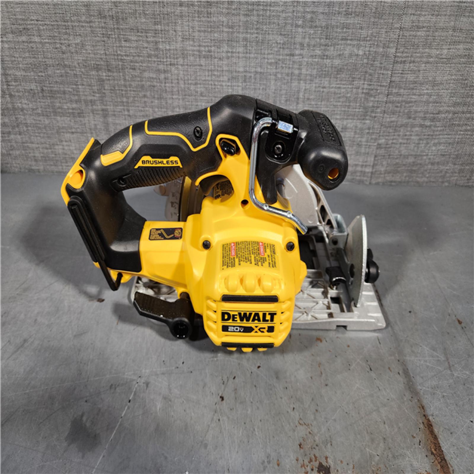 HOUSTON LOCATION - AS-IS DeWALT DCS565B 20V Max Brushless 6.5   Cordless Circular Saw (TOOL ONLY)