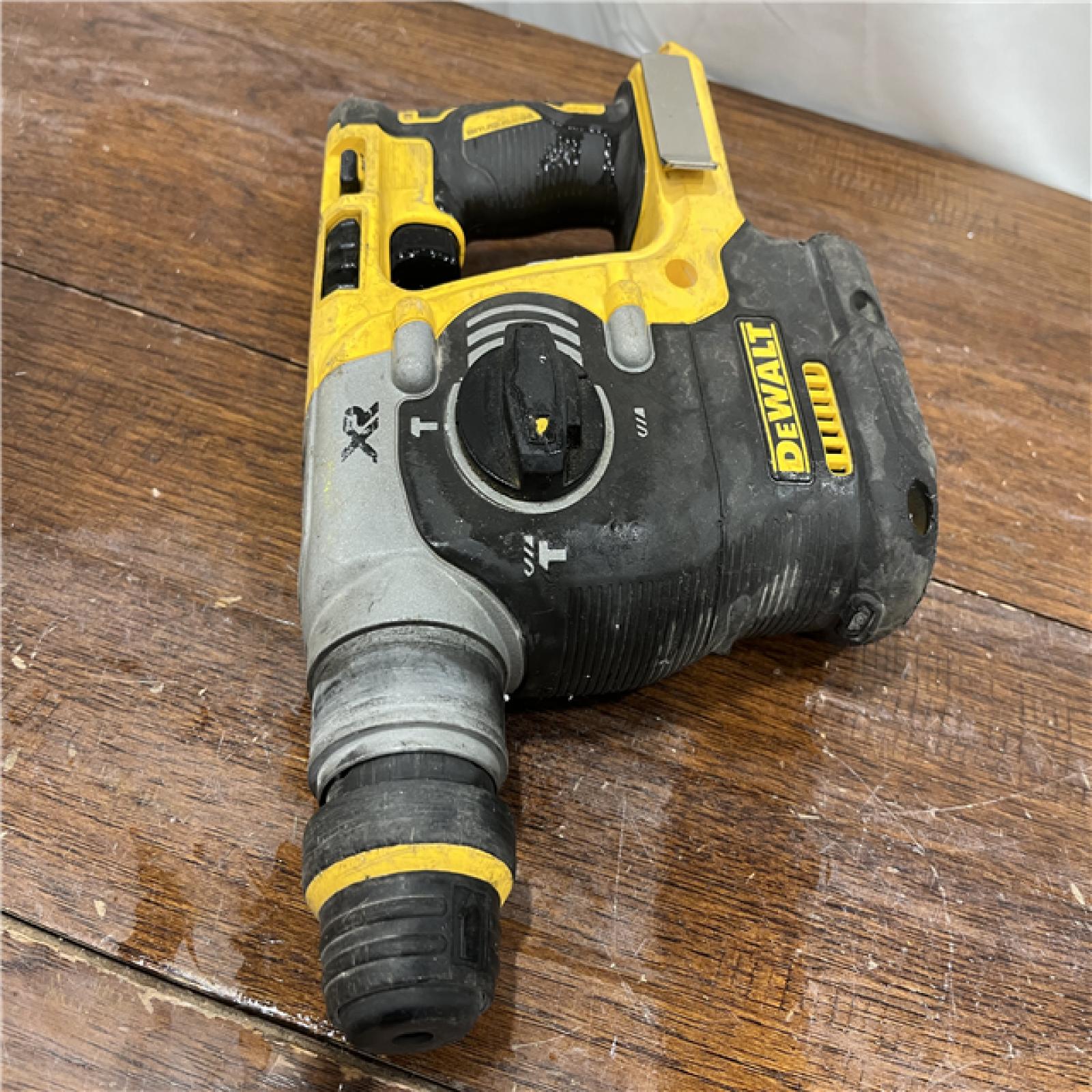 AS-ISDewalt | SDS 20-V Cordless Rotary Hammer