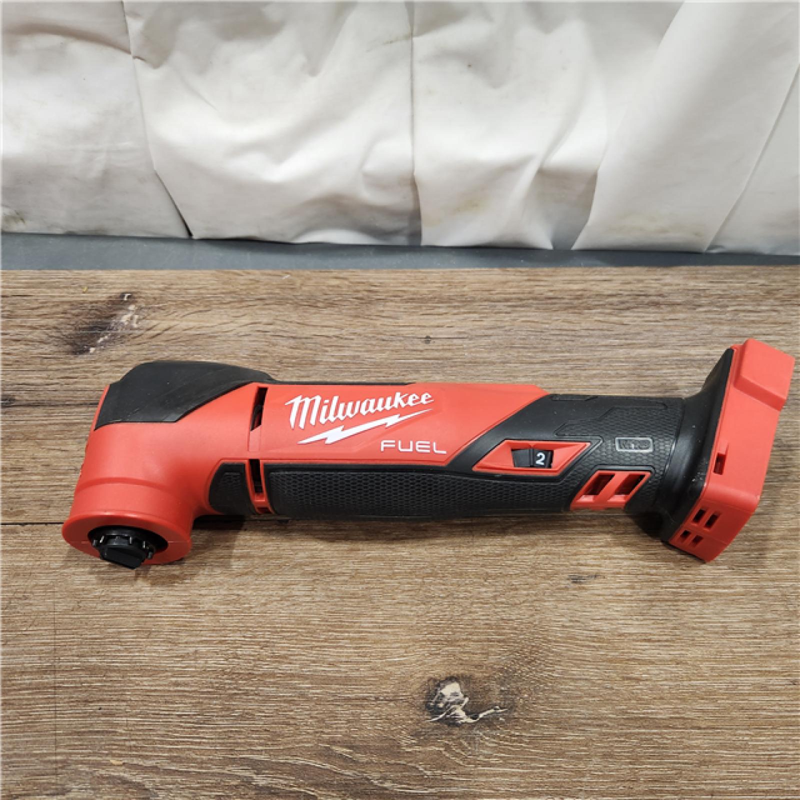 AS-IS Milwaukee 2836-20 18V Cordless Brushless Oscillating Multi-Tool (Tool Only)