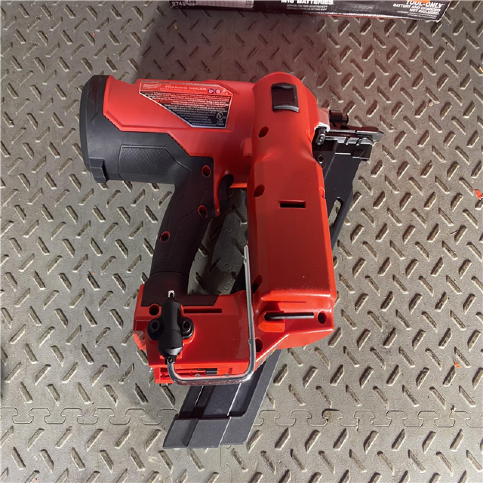 HOUSTON LOCATION - AS-IS Milwaukee M18 FUEL 30 Degree Framing Nailer