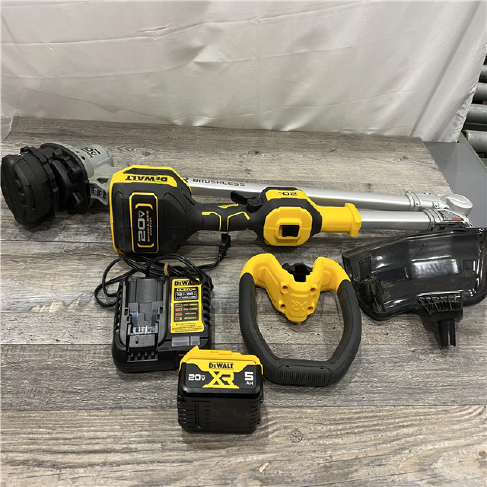 AS-IS DeWalt 20V MAX 14 in. Brushless Cordless Foldable String Trimmer Kit