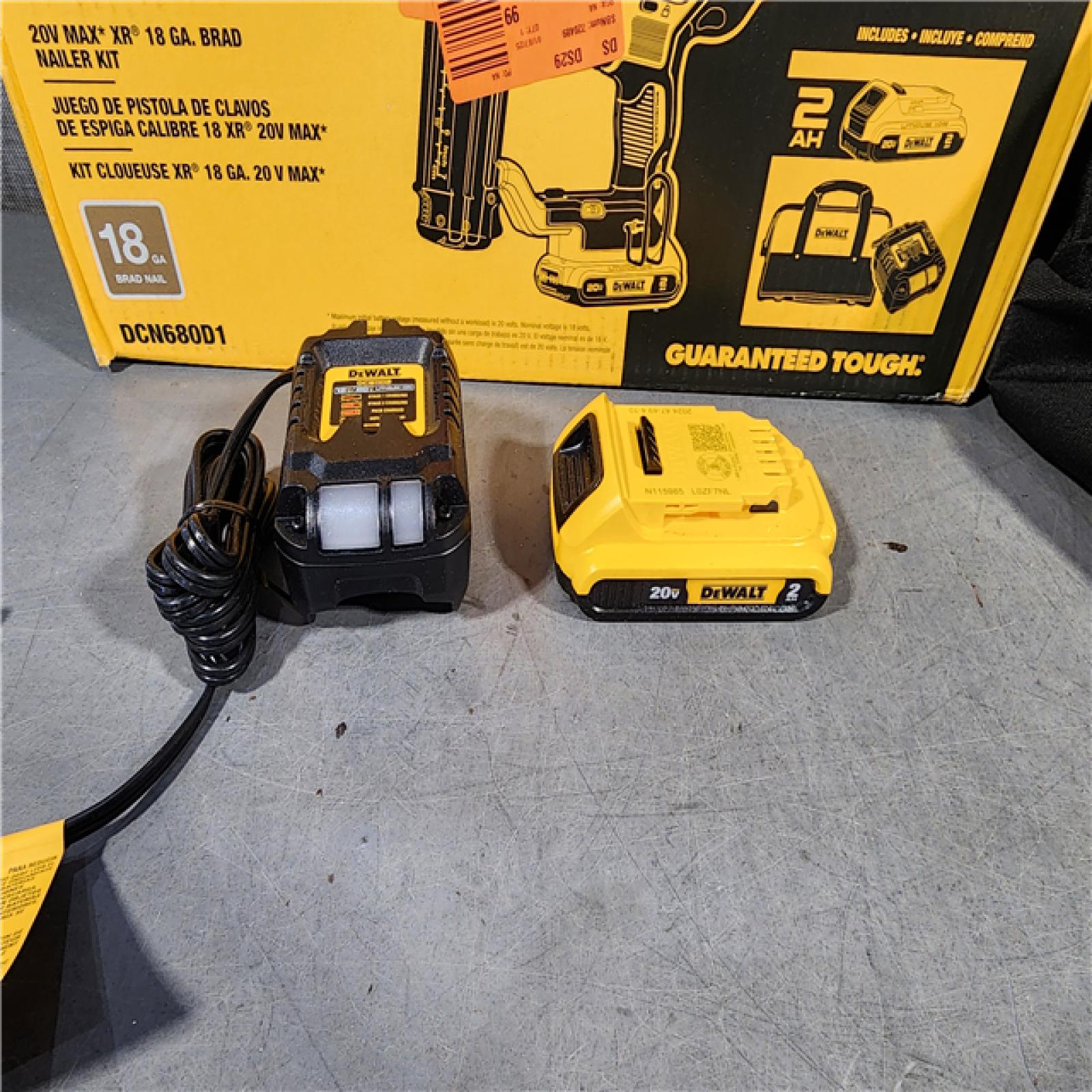 HOUSTON LOCATION - AS-IS DEWALT 20V MAX XR 18 Gauge Brad Nailer Kit