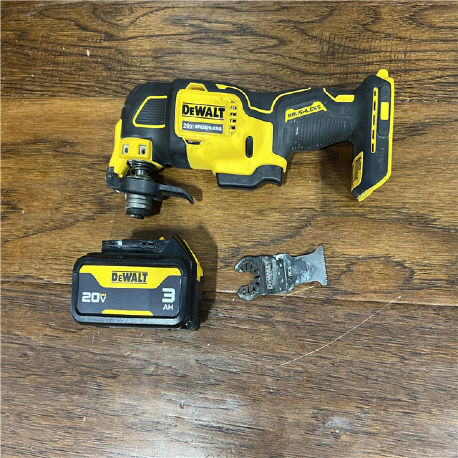 AS-IS DEWALT 20V MAX Lithium-Ion Brushless Cordless Oscillating Multi-Tool Kit