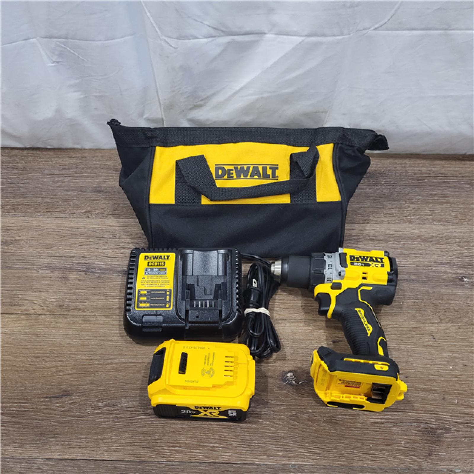 AS-IS DEWALT 20V MAX XR Brushless Cordless 1/2 Drill/Driver Kit