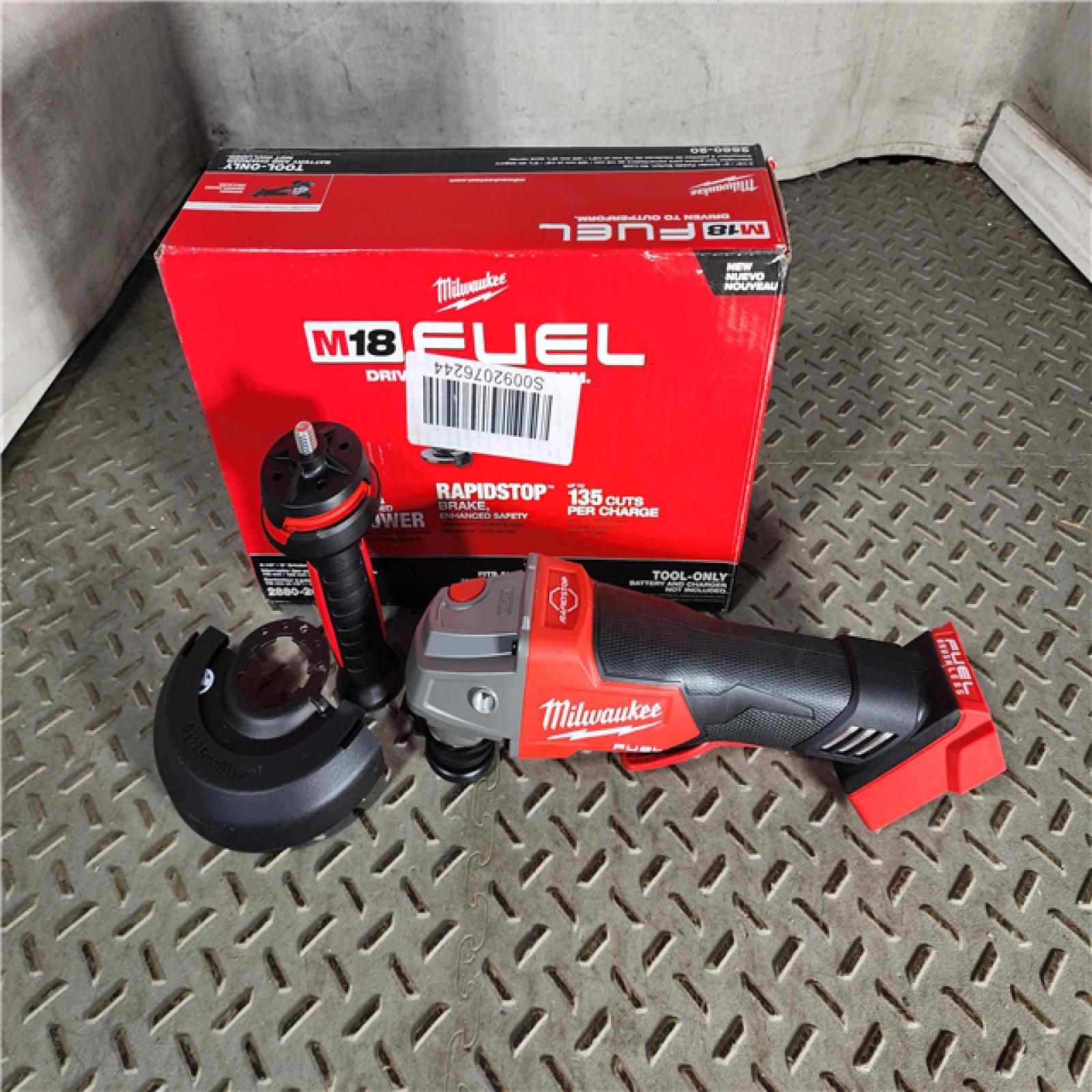 HOUSTON LOCATION - AS-IS (APPEARS LIKE NEW) Milwaukee 2880-20 M18 FUEL 18-Volt Lithium-Ion Brushless Cordless 4-1/2 in./5 in. Grinder W/Paddle Switch (Tool-Only)