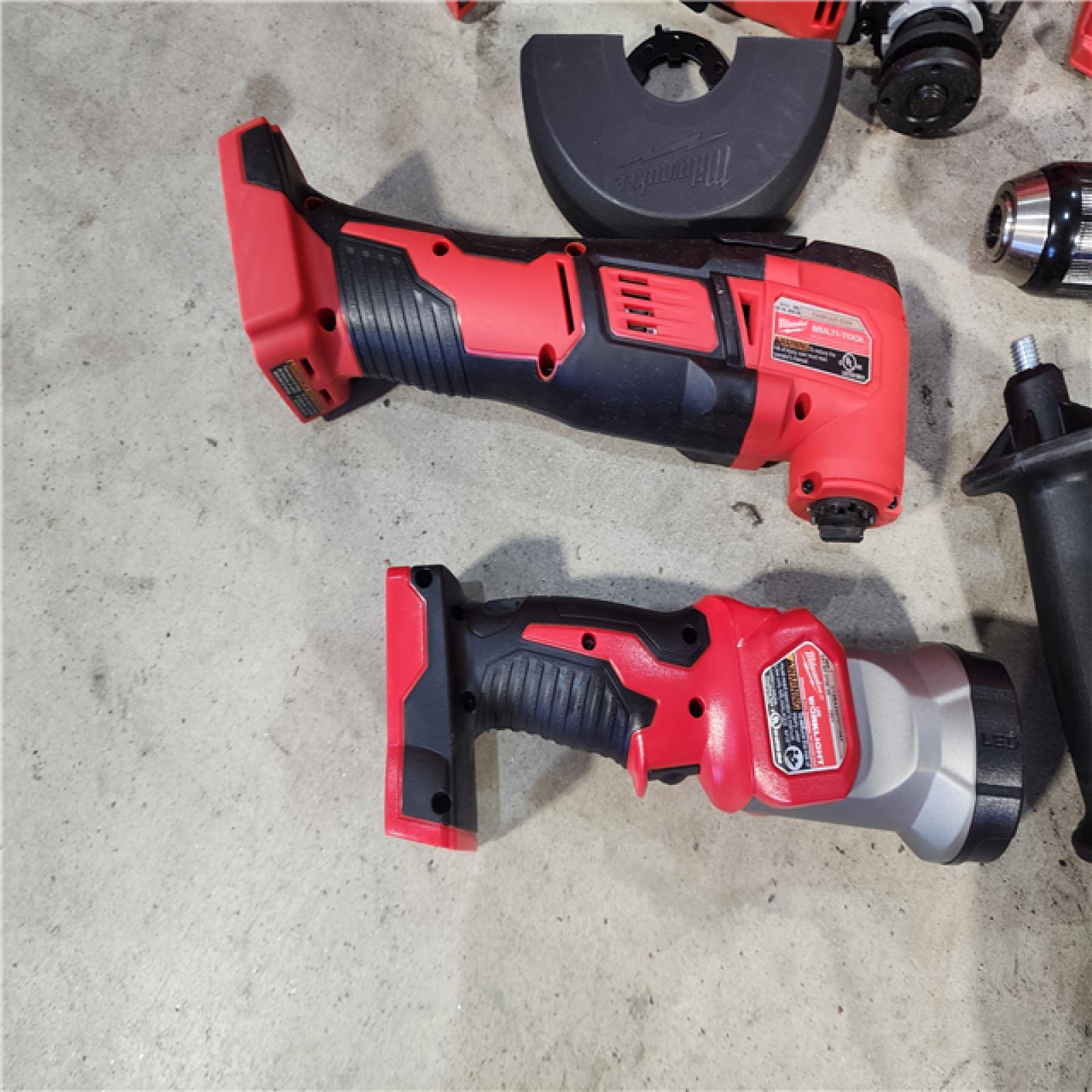 HOUSTON LOCATION - AS-IS (APPEARS LIKE NEW) M18 18-Volt Lithium-Ion Cordless Combo Kit 7-Tool with 2-Batteries, Charger and Tool Bag