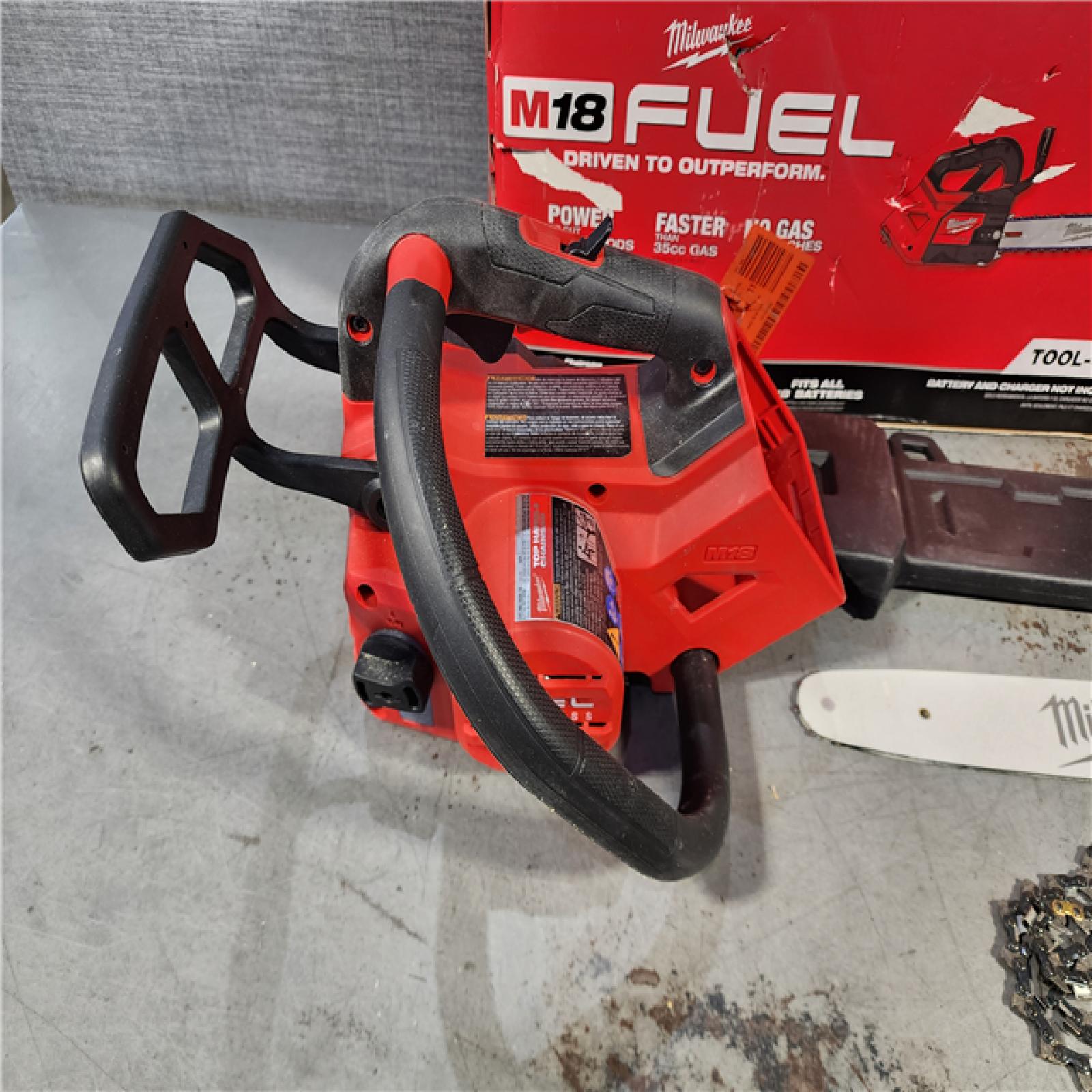 HOUSTON LOCATION - AS-IS Milwaukee Tool 2826-20T M18 FUEL 14  Top Handle 18-Volt Lithium-Ion Brushless Electric Cordless Chainsaw (Tool-Only)