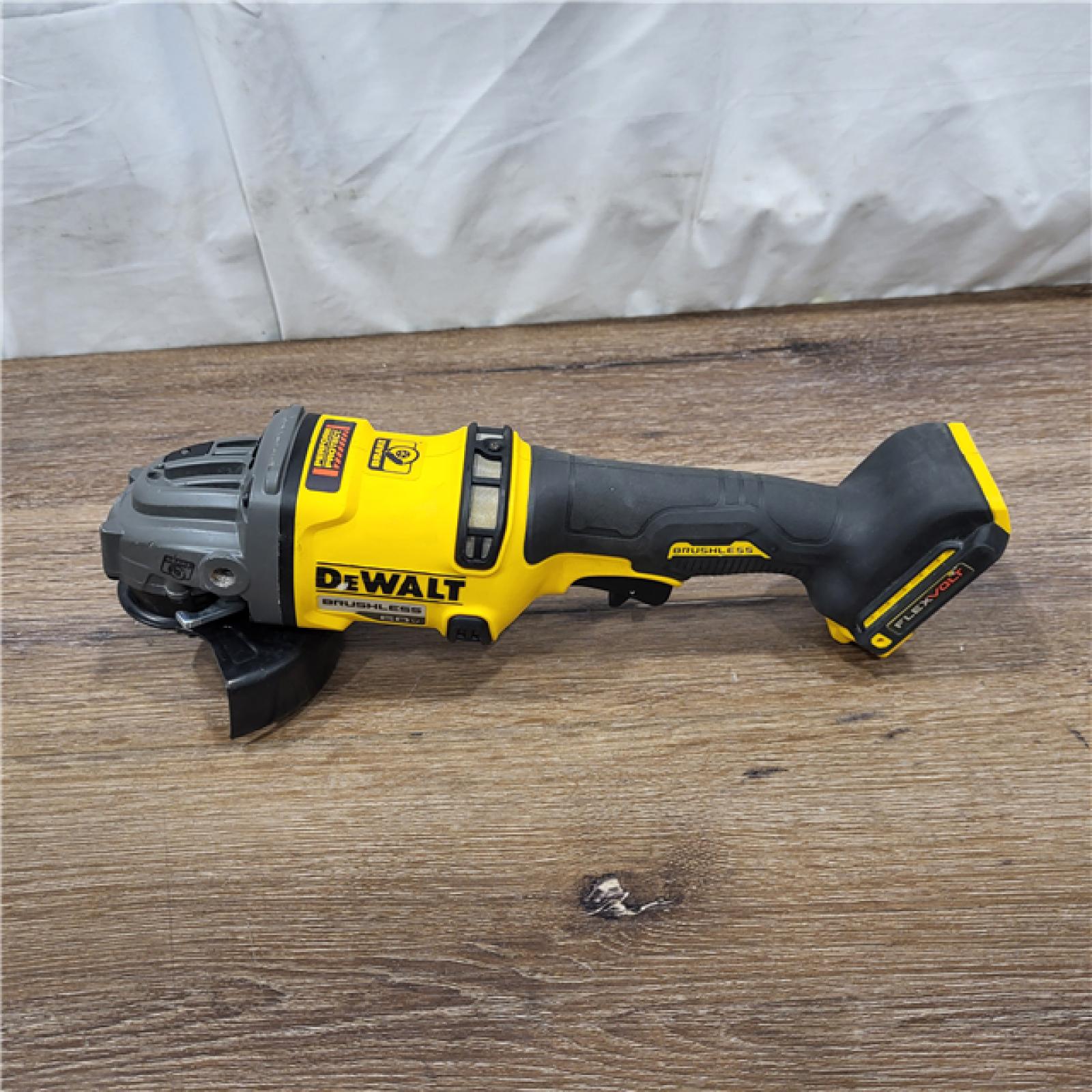 AS-IS DeWalt FLEXVOLT 60V MAX Cordless Grinder  4.5 - 6   9000 RPM  1 EA (115-DCG418B)