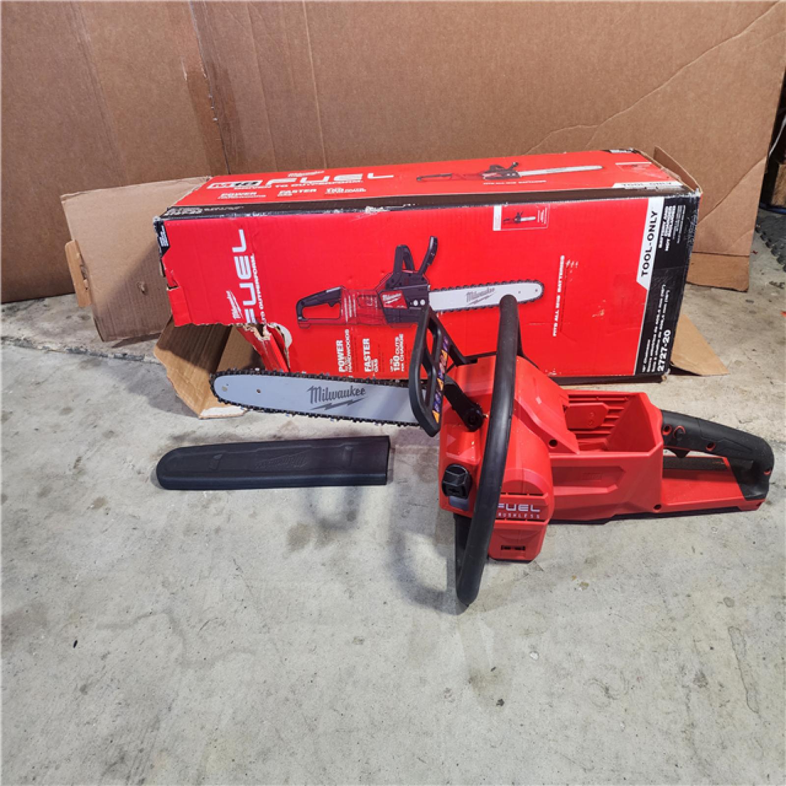 HOUSTON LOCATION - AS-IS Milwaukee M18 FUEL 16  18V Li-Ion Brushless Cordless Chainsaw Tool-Only 2727-20