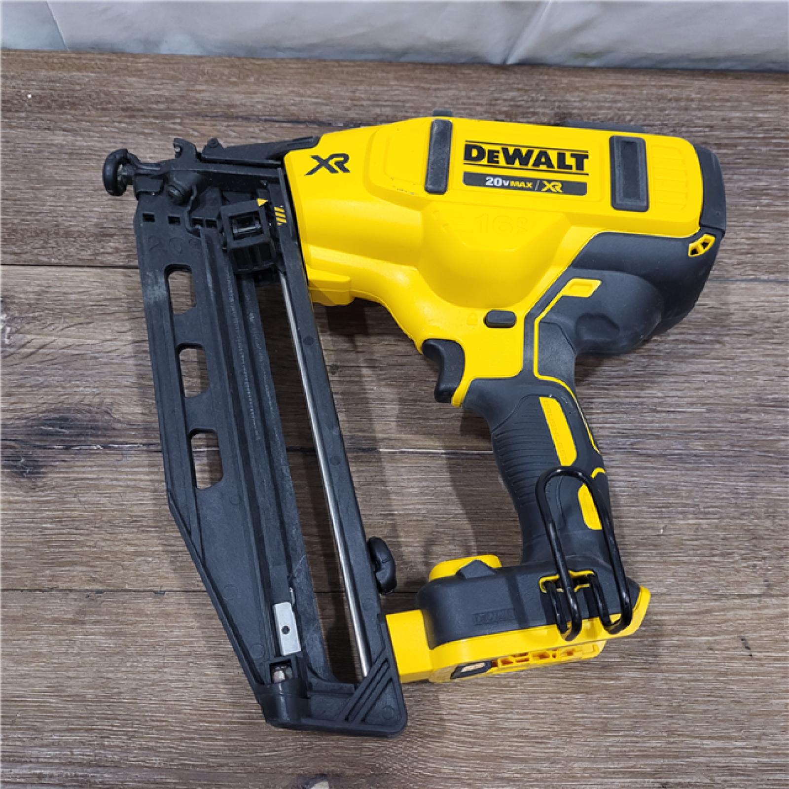 AS-IS DeWalt DCN660D1 20V 16 Gauge Cordless Angled Finish Nailer Kit W/ 2Ah Battery