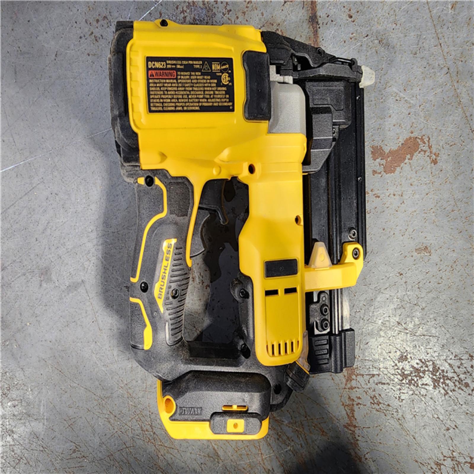 HOUSTON LOCATION - AS-IS DEWALT ATOMIC 20V MAX Lithium Ion Cordless 23 Gauge Pin Nailer Kit with 3.0Ah Battery and Charger