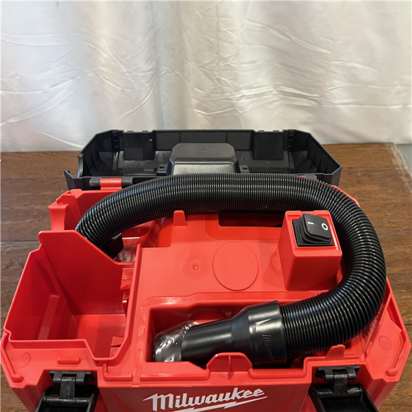 AS-ISMilwaukee M18 Vacuum 2Gal 6  Hose Access Bare Tool