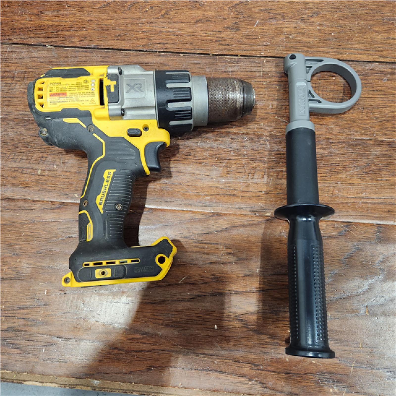 AS-IS Dewalt DCD999B 20V MAX Flexvolt 1/2  Cordless Hammer Drill Bare Tool