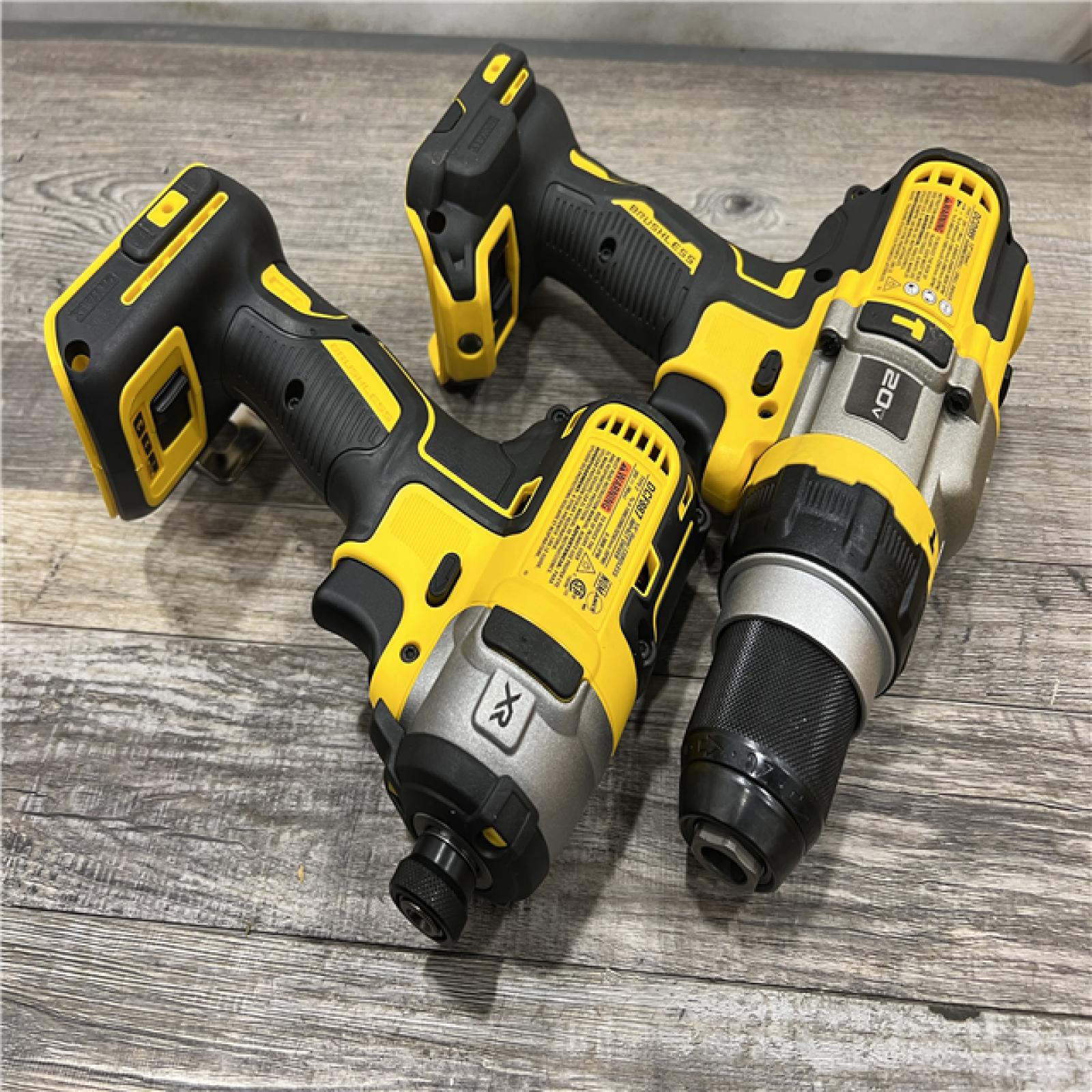 AS-IS DEWALT 20V MAX Cordless Brushless Hammer Drill/Driver 2 Tool Combo Kit with FLEXVOLT ADVANTAGE