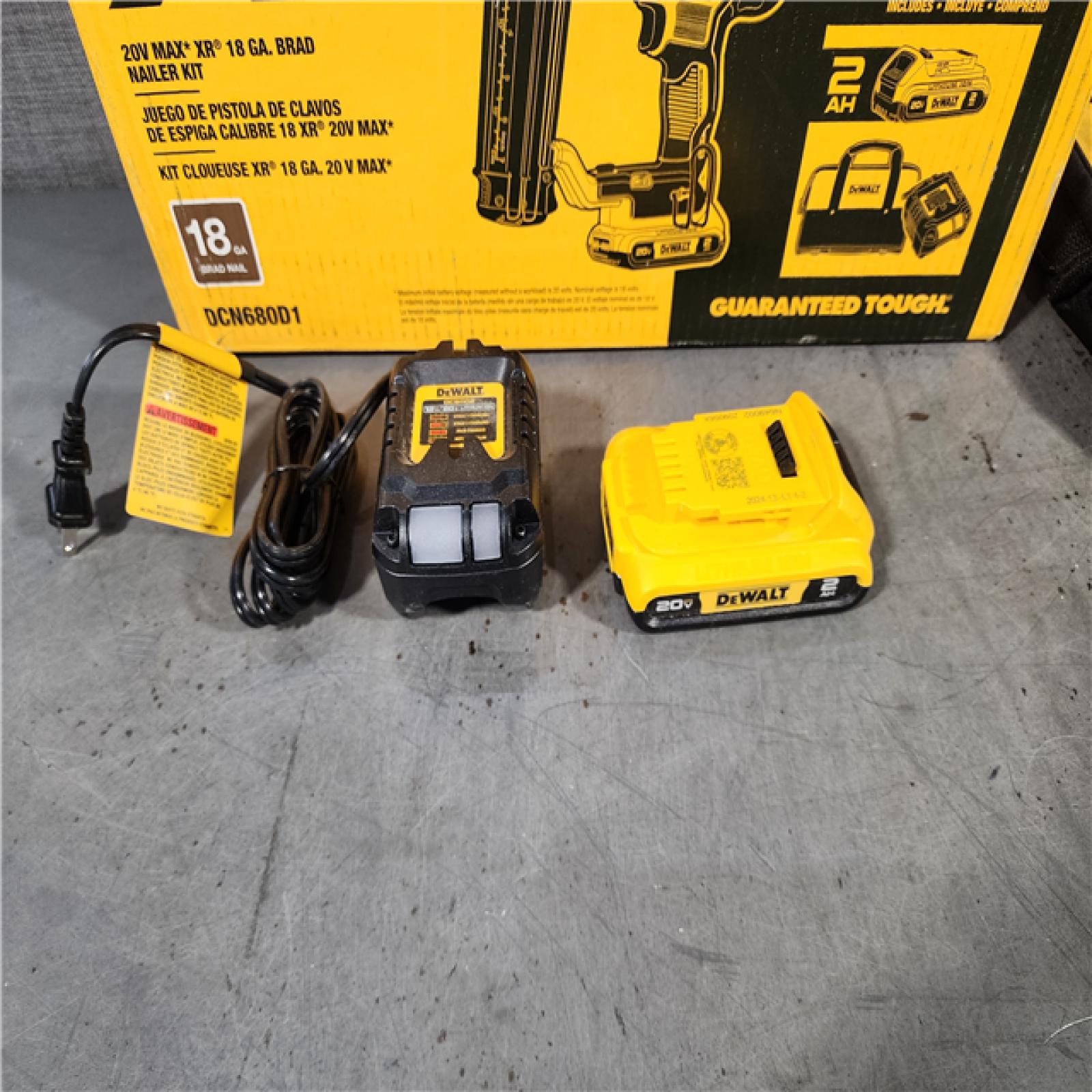 HOUSTON LOCATION - AS-IS DEWALT 20V MAX XR 18 Gauge Brad Nailer Kit