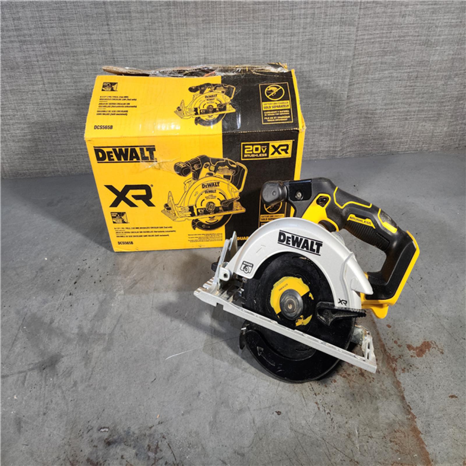 HOUSTON LOCATION - AS-IS DeWALT DCS565B 20V Max Brushless 6.5   Cordless Circular Saw (TOOL ONLY)