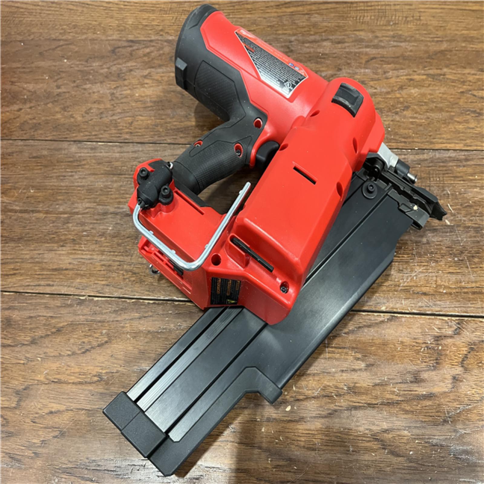 AS-ISRestored Milwaukee 2744-20 M18 FUEL 3-1/2 in. 18-Volt 21-Degree Lithium-Ion Brushless Cordless Framing Nailer (Tool-Only) (Refurbished)