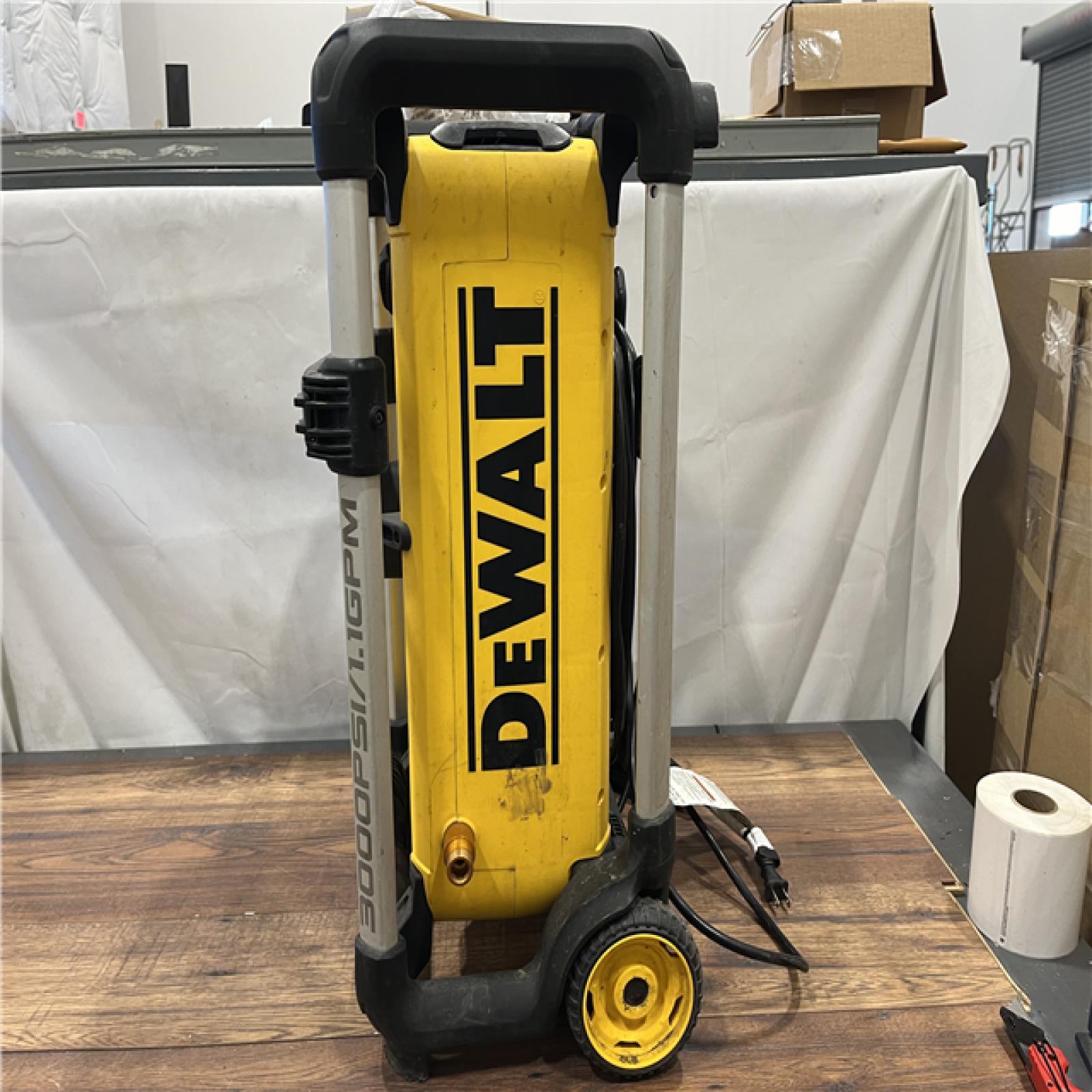 AS-IS DEWALT 3000 PSI 1.1 GPM 15 Amp Cold Water Electric Pressure Washer with Internal Equipment Storage