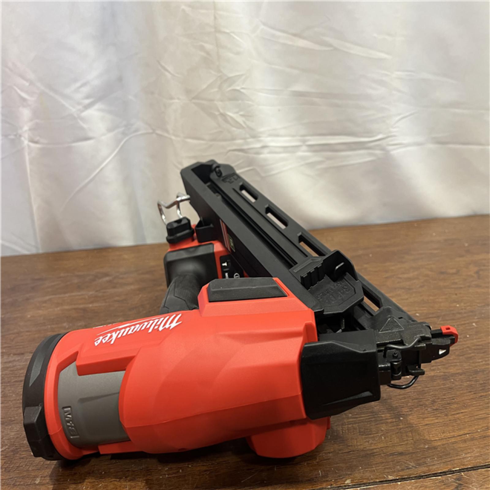 AS-IS Milwaukee 2839-20 M18 FUEL 15 Ga. 18 Volt Brushless Angled Finish Nailer