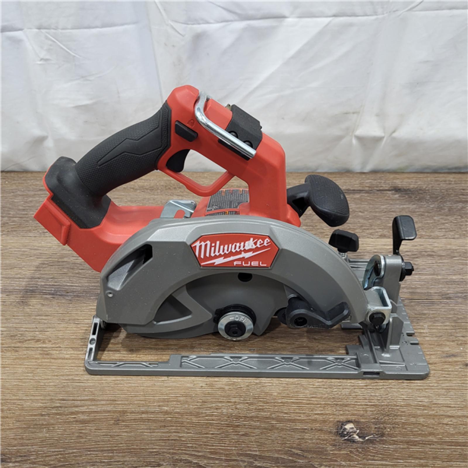 AS-IS MILWAUKEE CIRCULAR SAW 7-1/4