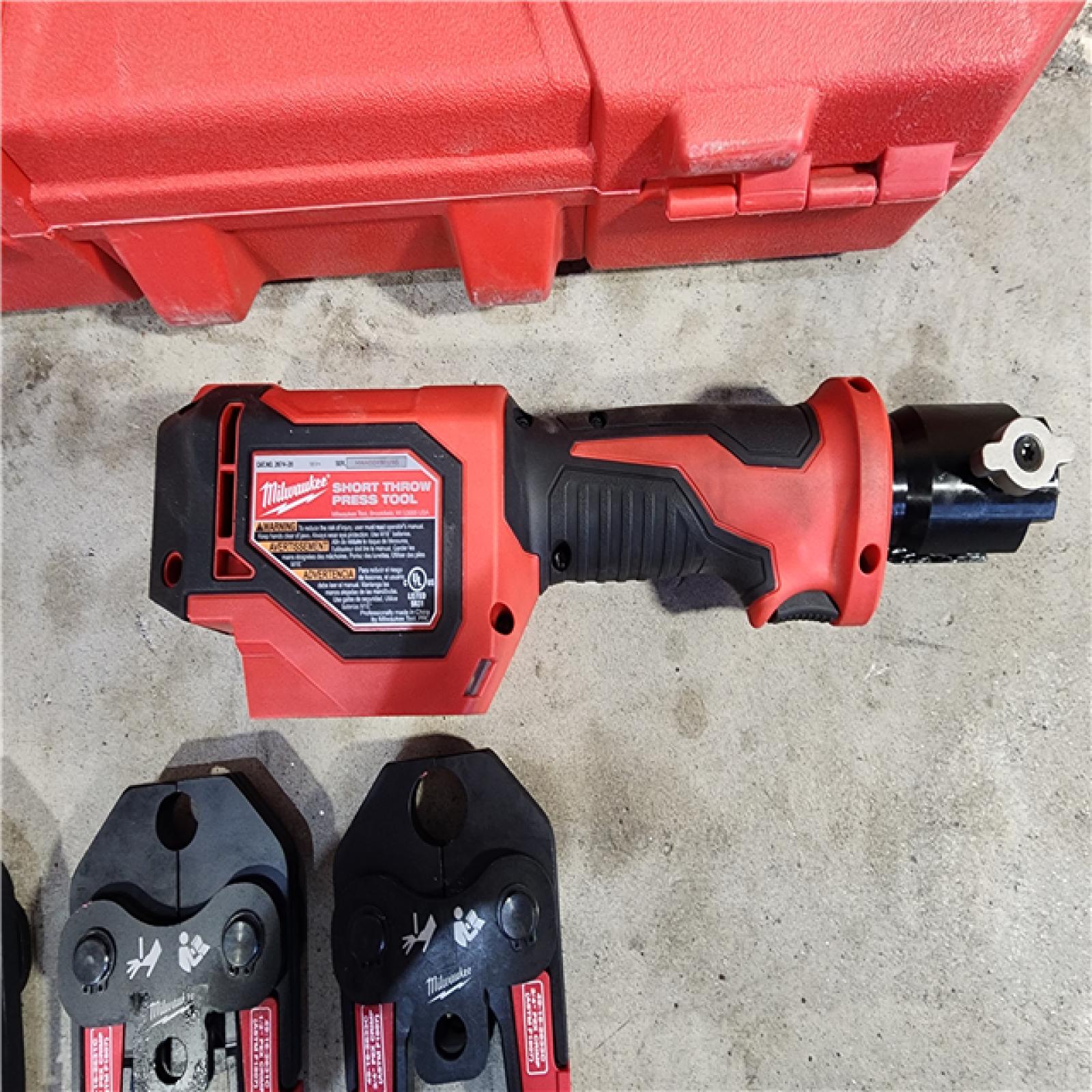 HOUSTON LOCATION - AS-IS Milwaukee M18 18-Volt Lithium-Ion Cordless Short Throw PEX Press Tool Kit with ProPEX/Tubing Cutter and Ratcheting Pipe Cutter